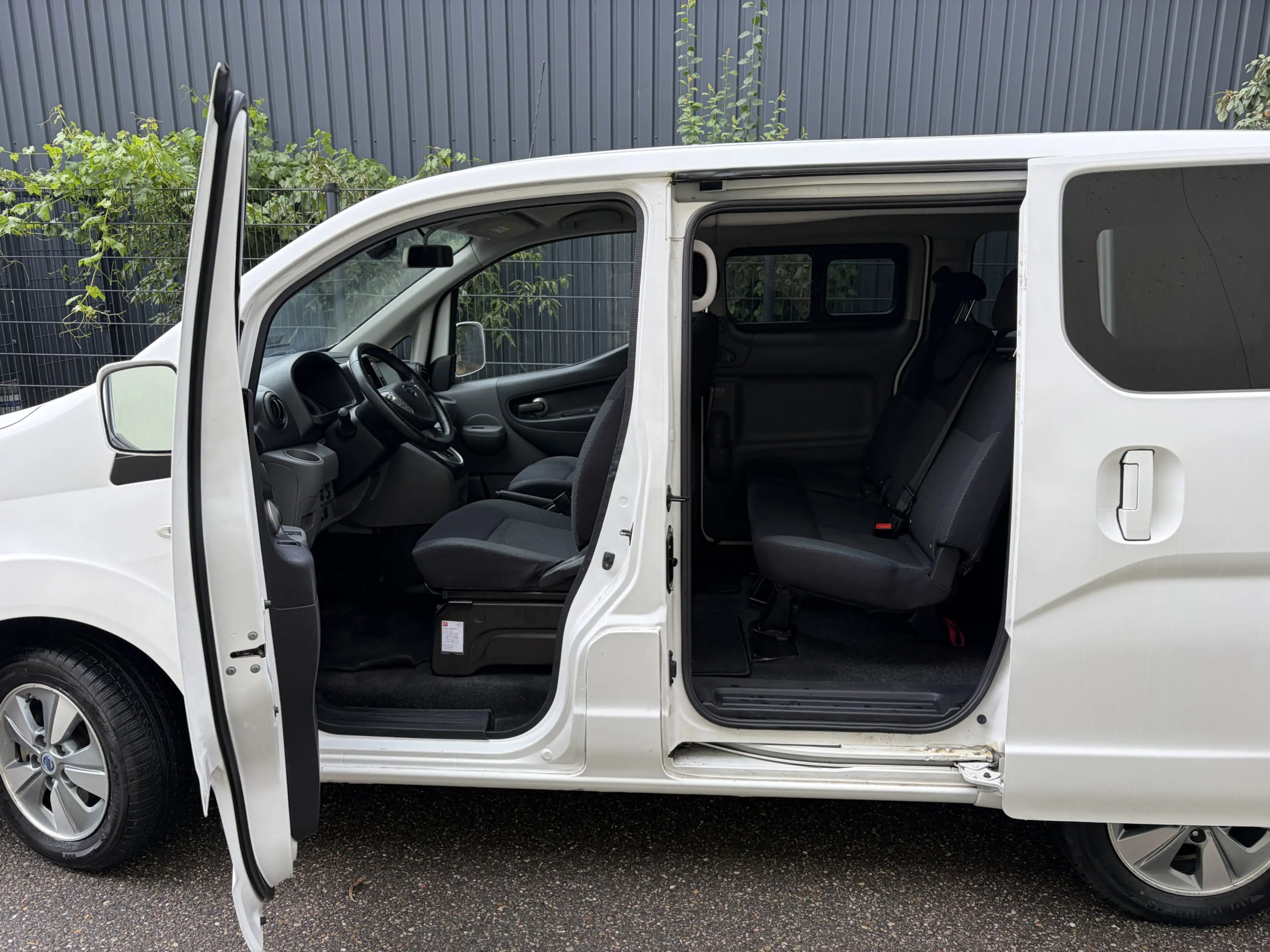 Nissan E-NV200 Evalia Connect Edition / AUTOMAAT / NAVI / AIRCO / — photo 13