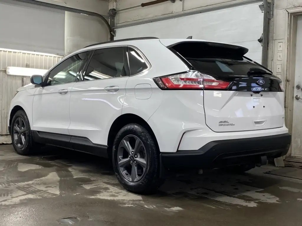 2022 Ford Edge SEL AWD, photo 3