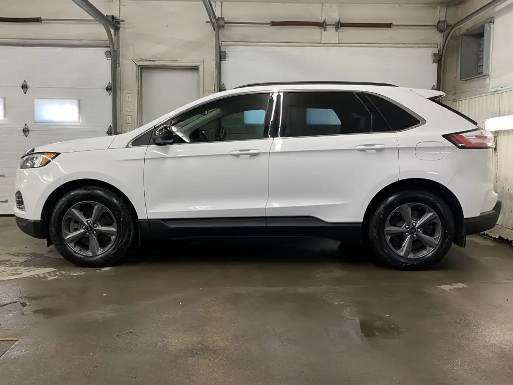 2022 Ford Edge SEL AWD, photo 2
