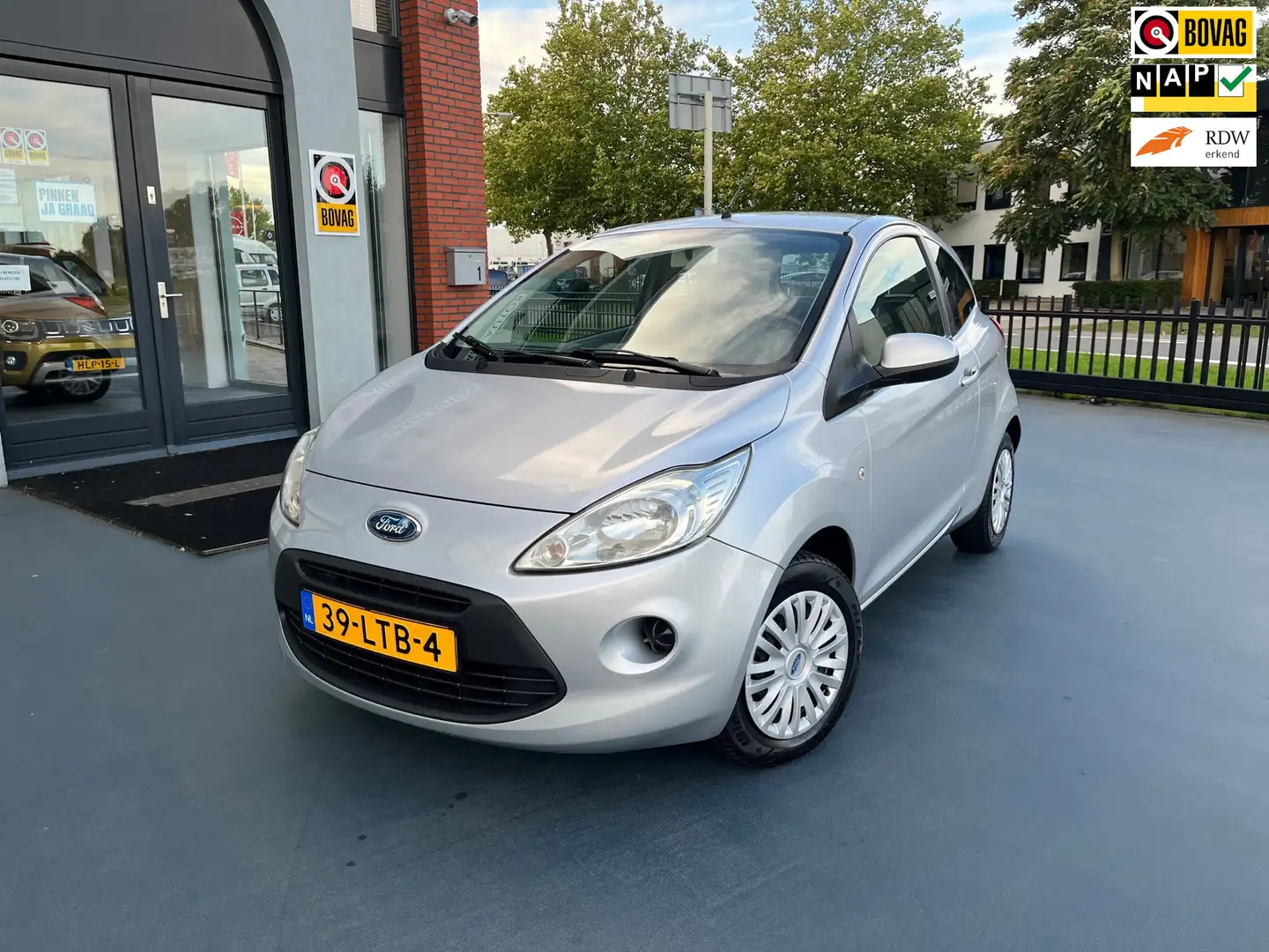 Ford Ka/Ka+ 1.2 Cool&Sound AIRCO Grijs - 1