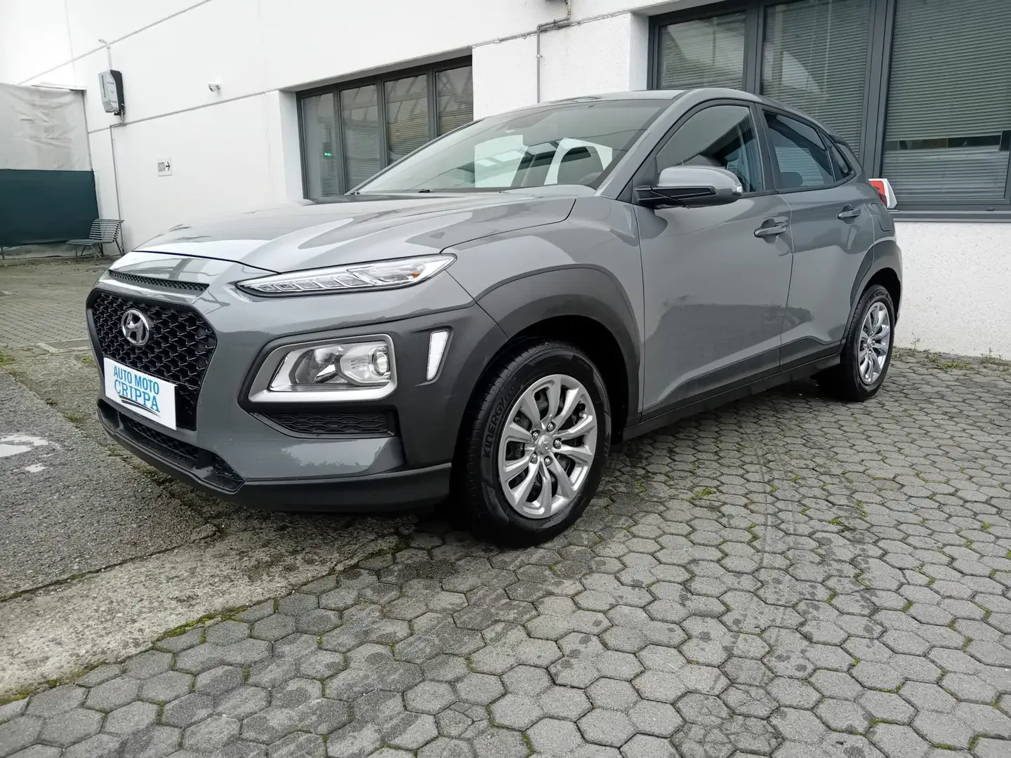 Hyundai KONA 1.0 BENZINA MANUALE 120CV OK NEOPATENTATO Grigio - 1