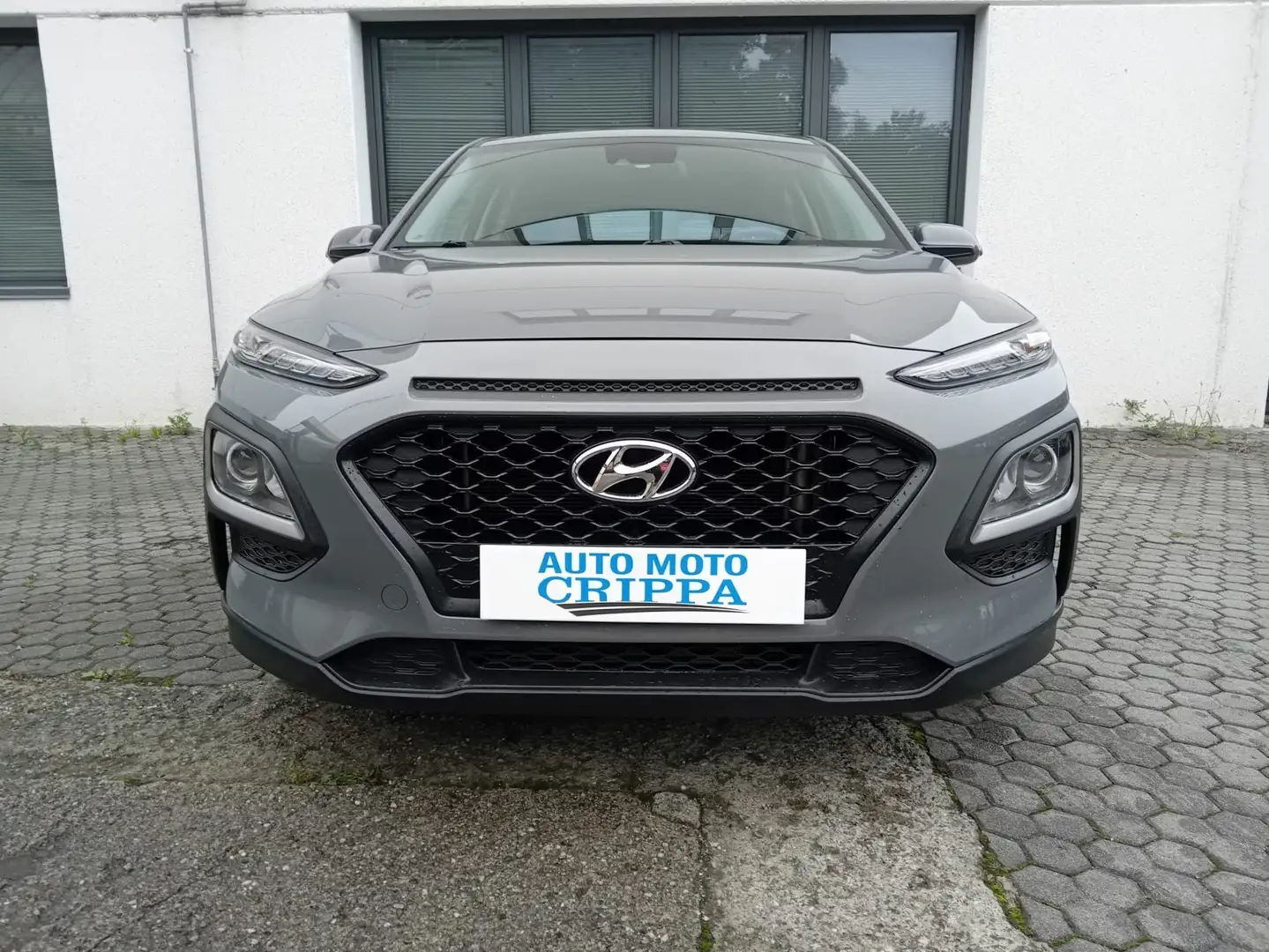 Hyundai KONA 1.0 BENZINA MANUALE 120CV OK NEOPATENTATO Grigio - 2