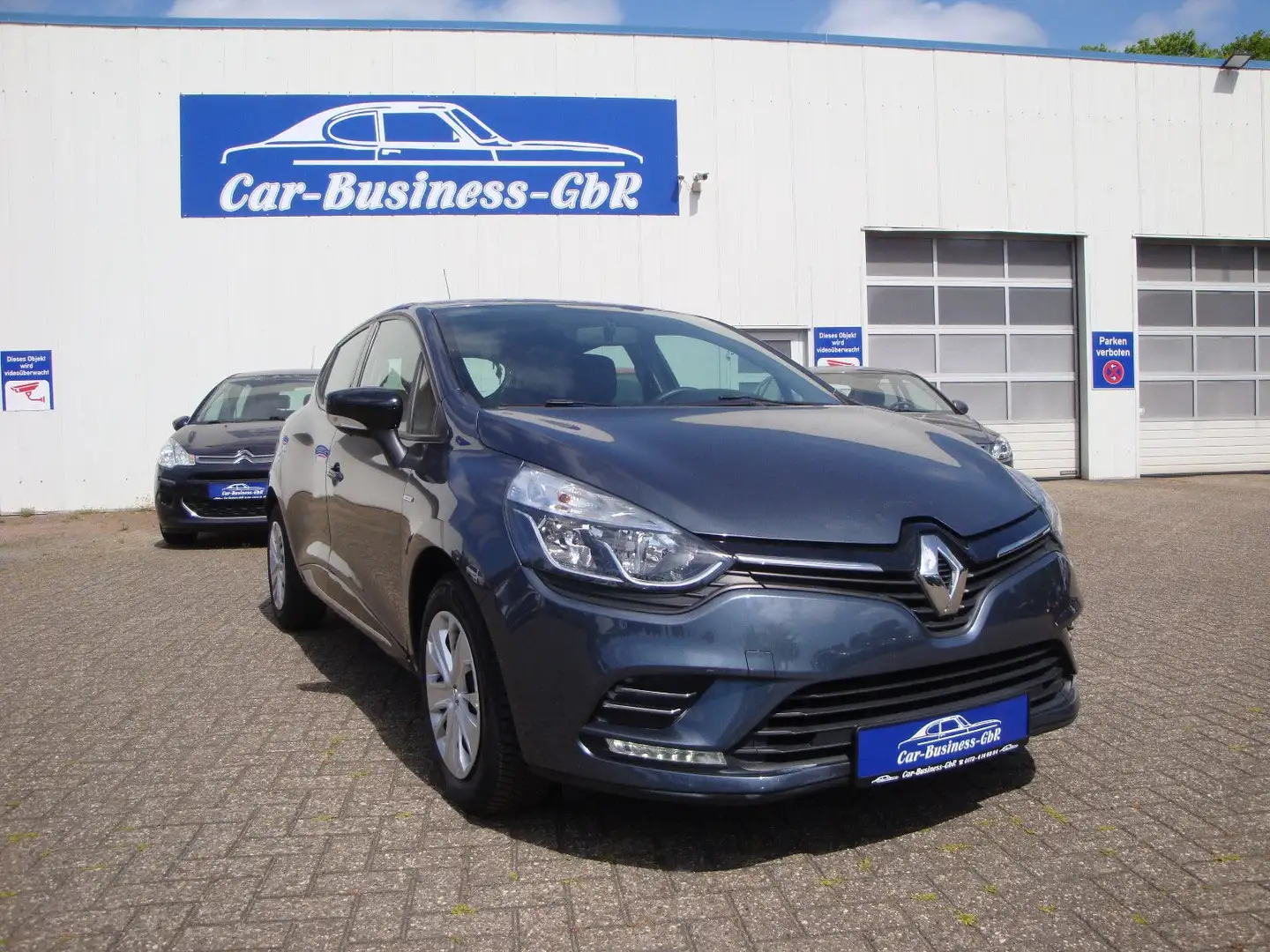 Renault Clio IV Limited Grau - 1