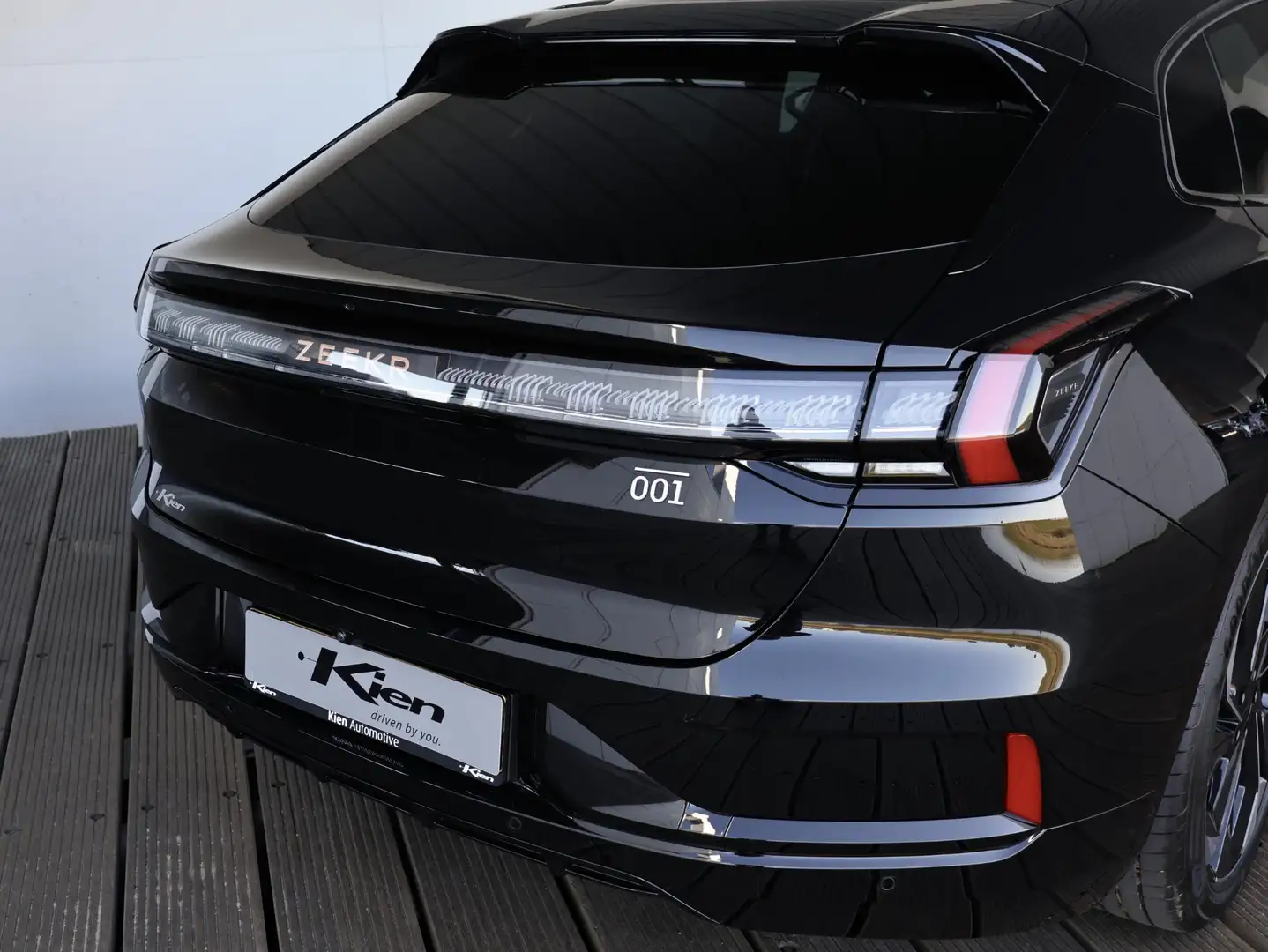 Zeekr 001 RWD Business Edition 100 kWh | Pano-dak | HUD | Ma Schwarz - 2