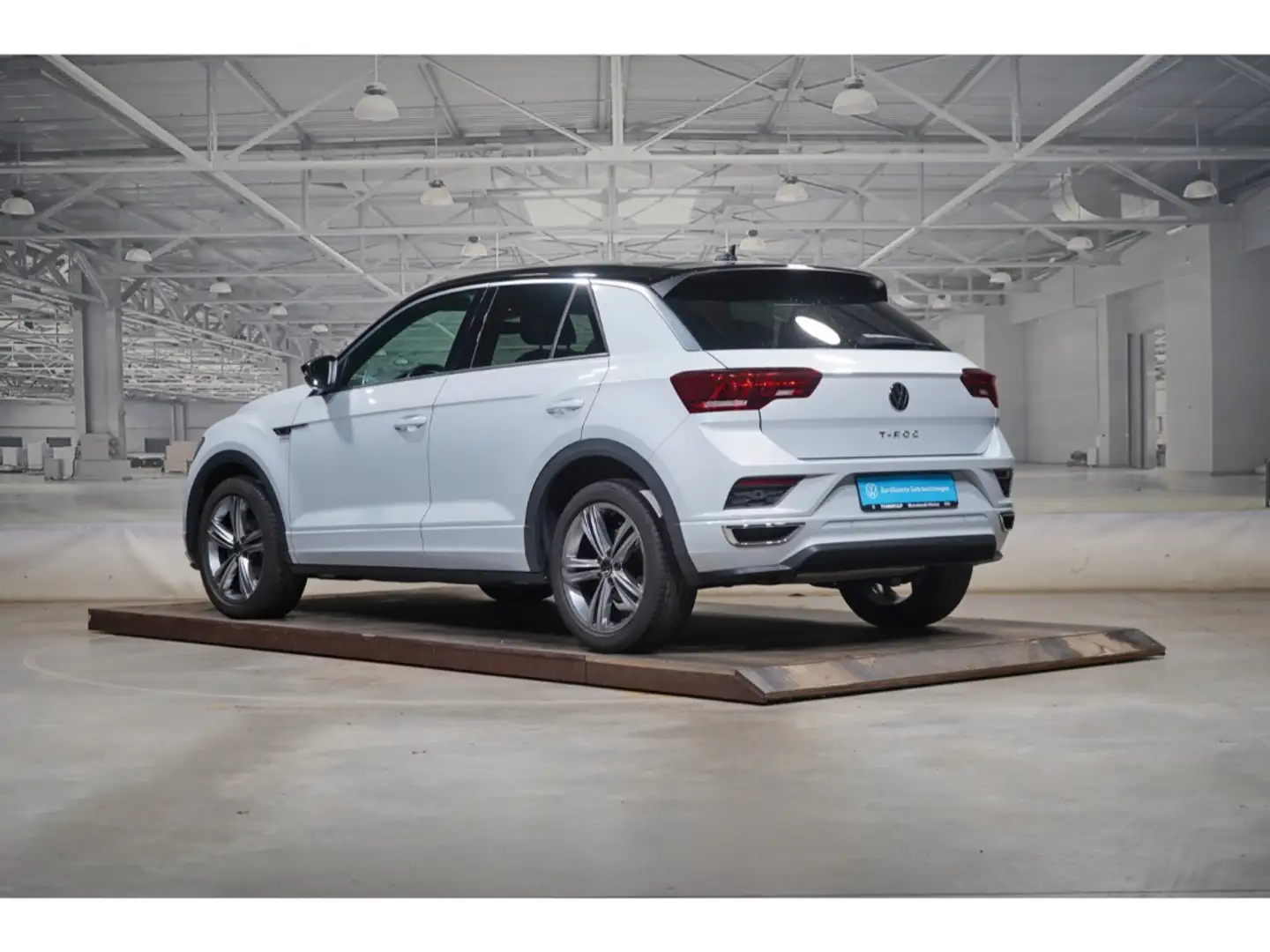 Volkswagen T-Roc Sport R-Line 1.5 TSI ACC LED KAMERA 18-Zoll Weiß - 2