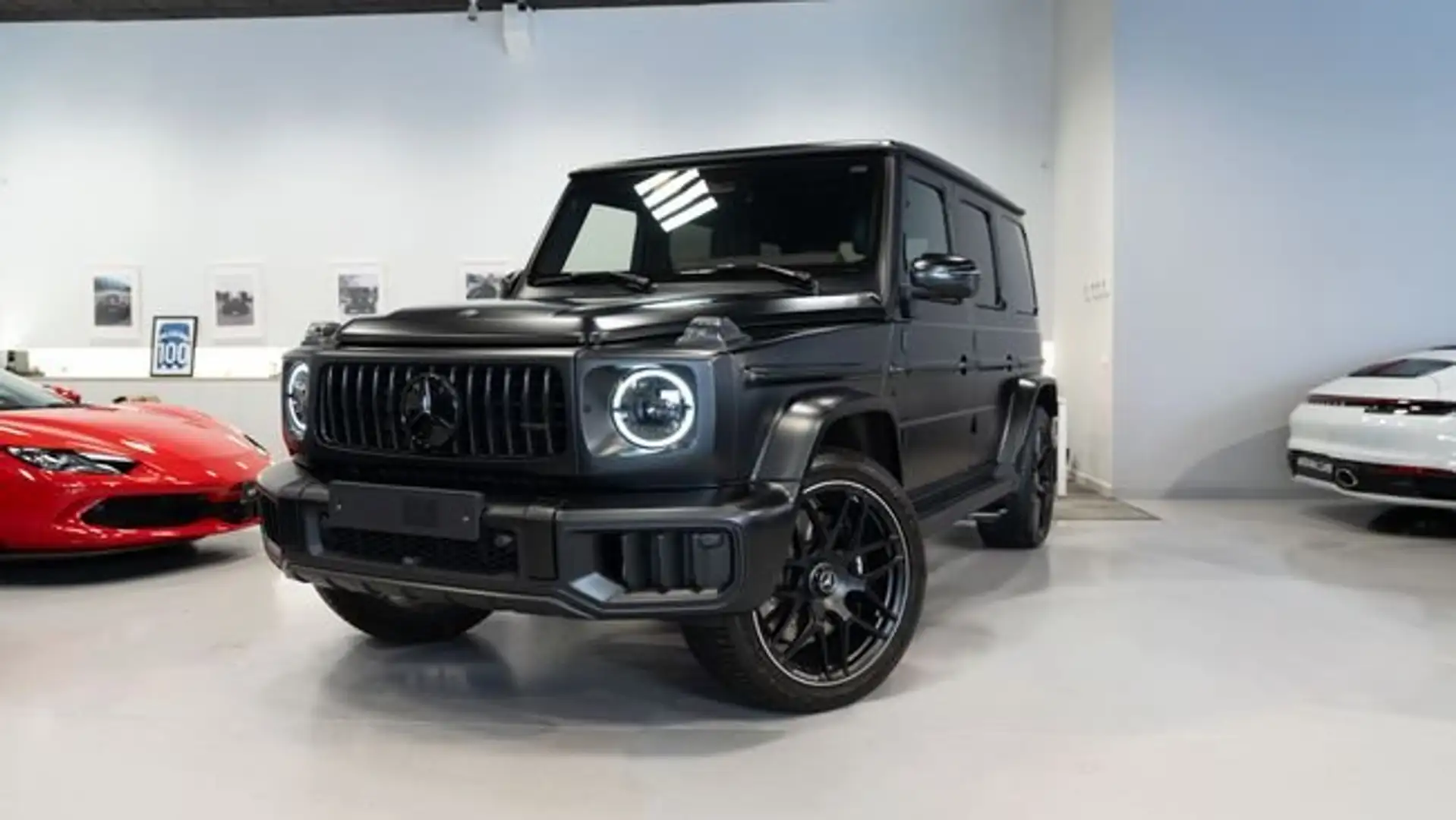 Mercedes-Benz G 63 4MATIC Negro - 2
