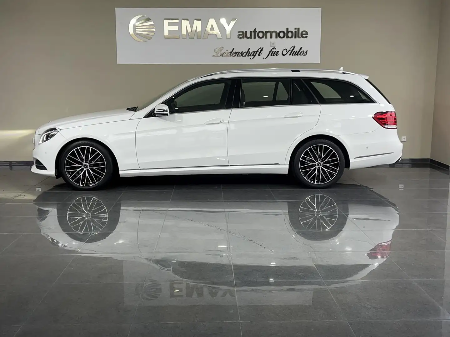 Mercedes-Benz E 200 E 200 CGI BlueEff. Avantgarde /Navi/EGSD/LED/ Blanco - 1