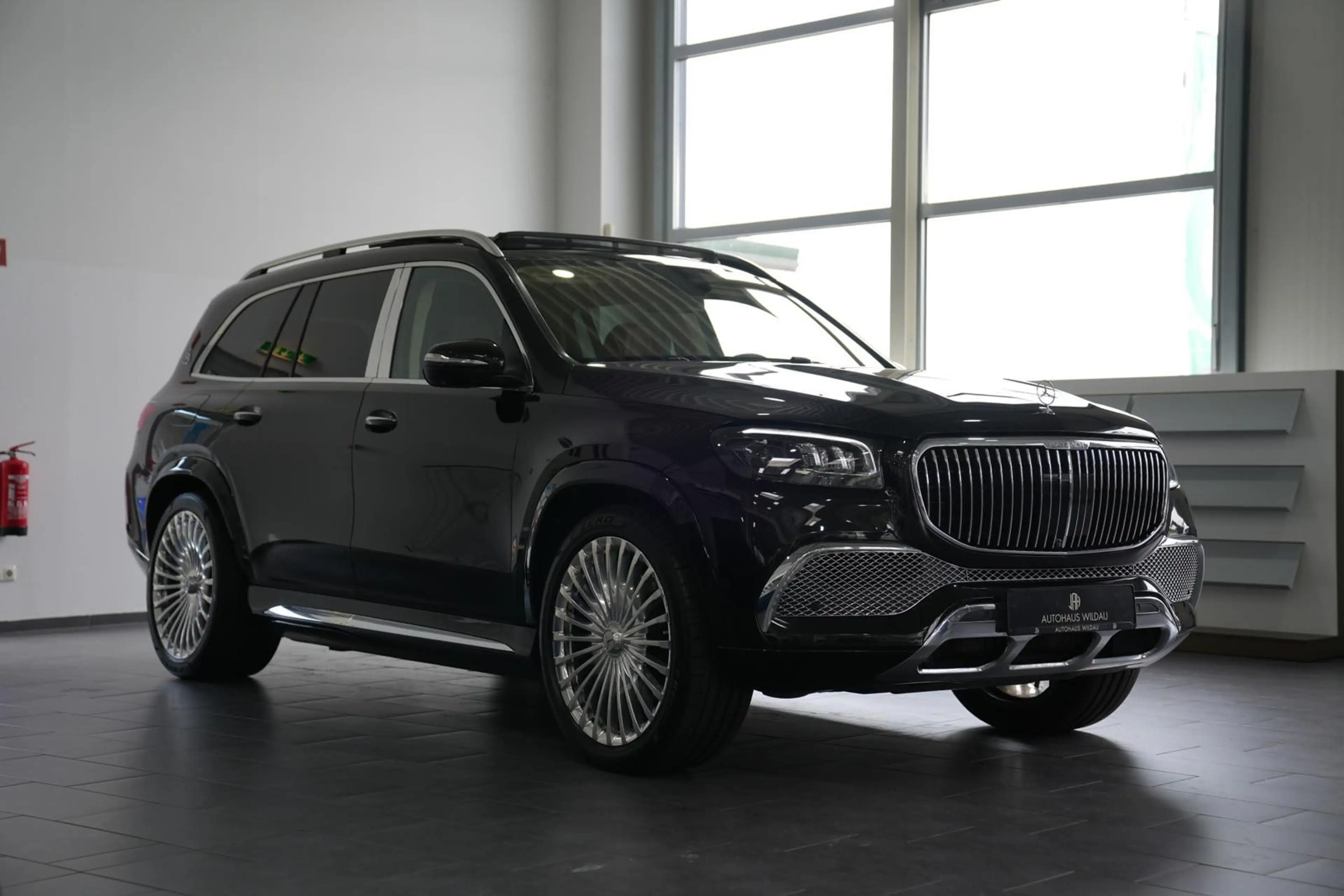 Mercedes-Benz GLS 600 4Matic Maybach *PANO*HEAD-UP*CHAUFFEUR* — photo 6