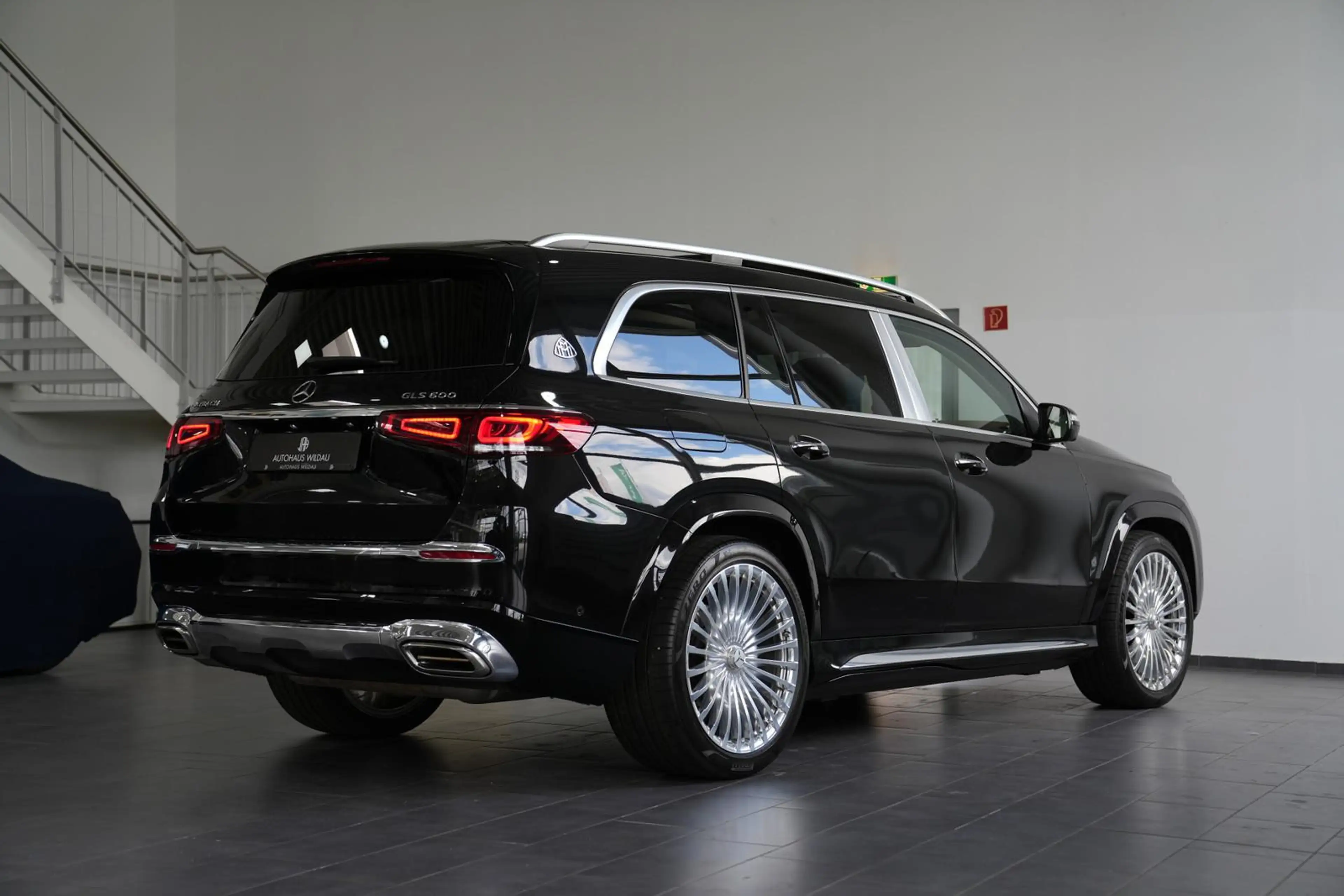 Mercedes-Benz GLS 600 4Matic Maybach *PANO*HEAD-UP*CHAUFFEUR* — photo 13