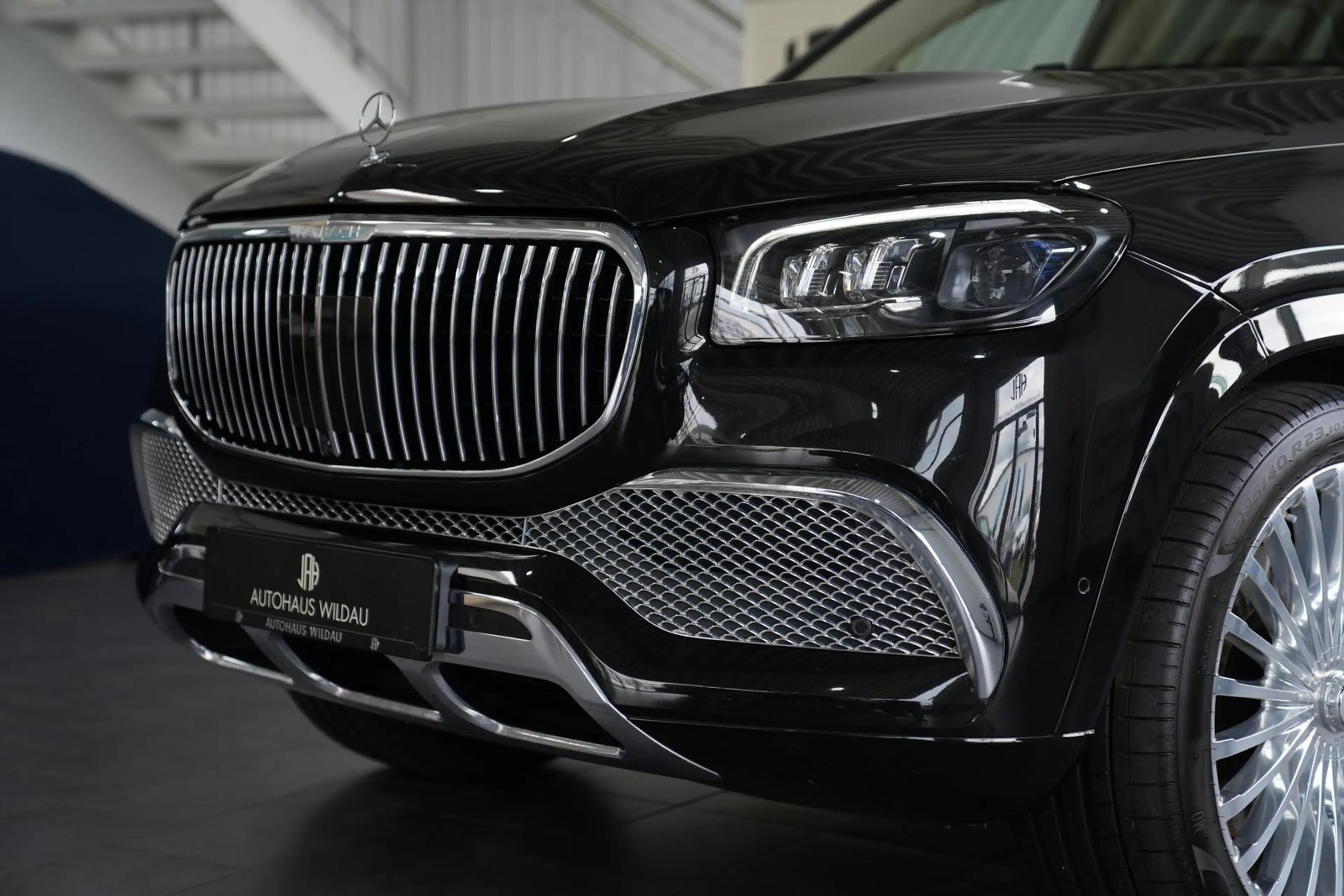 Mercedes-Benz GLS 600 4Matic Maybach *PANO*HEAD-UP*CHAUFFEUR* — photo 8