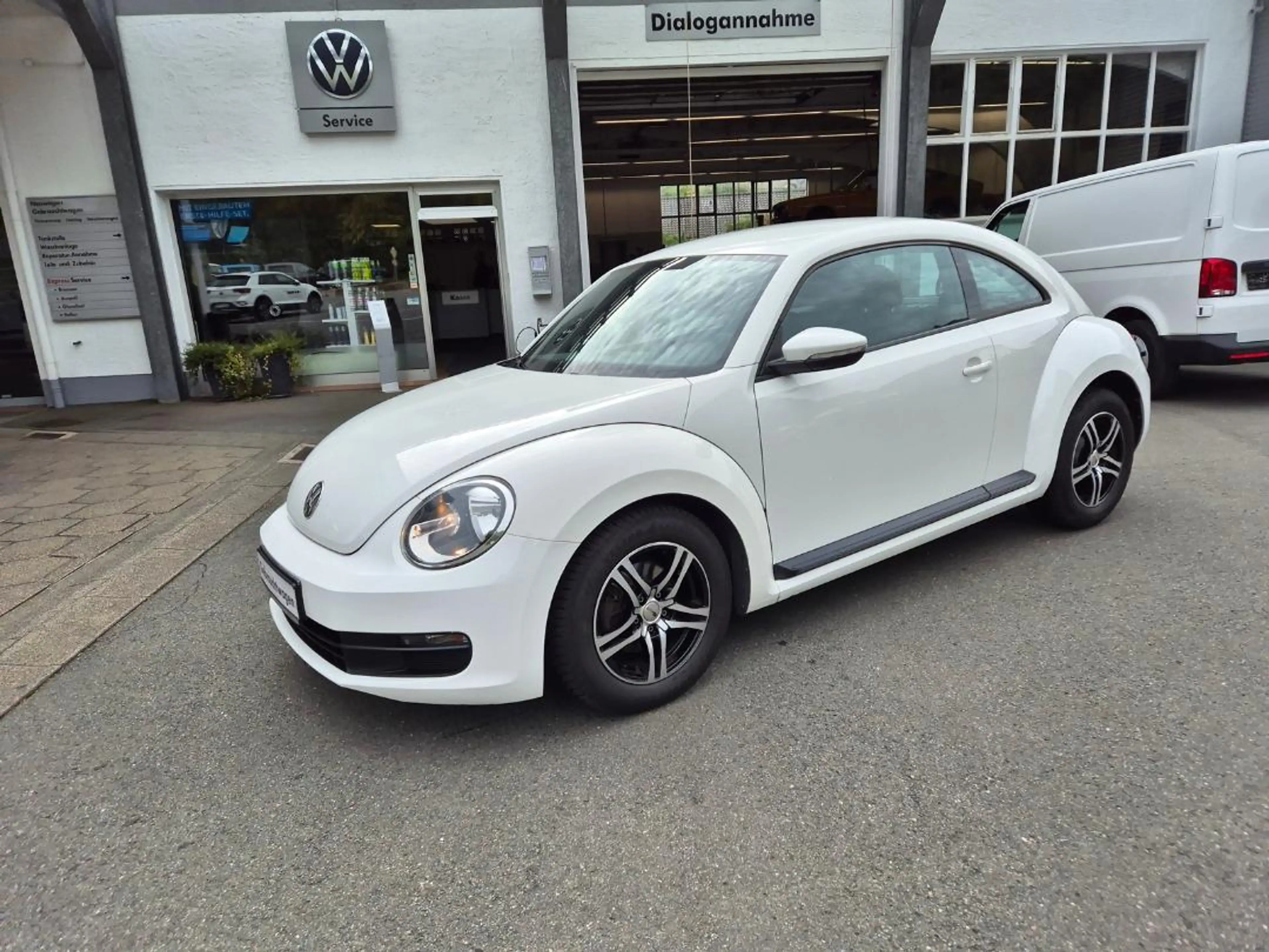 Volkswagen Beetle Basis-Modell 1.2 TSI Alu Sitzheizung — photo 2