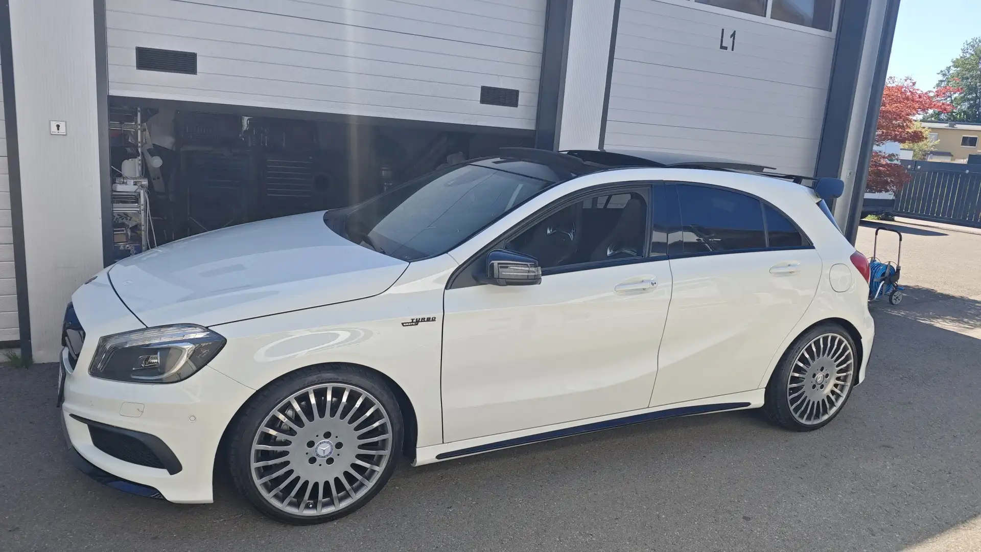Mercedes-Benz A 45 AMG A 45 AMG 4MATIC Aut. Weiß - 2
