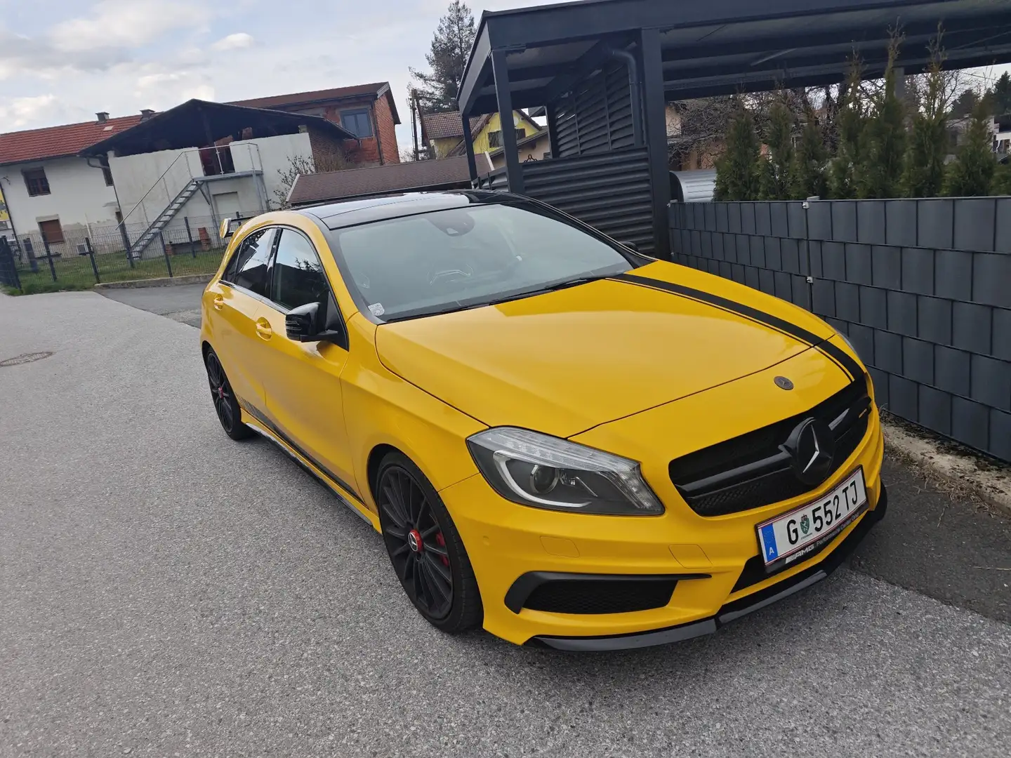 Mercedes-Benz A 45 AMG A 45 AMG 4MATIC Aut. Gelb - 1