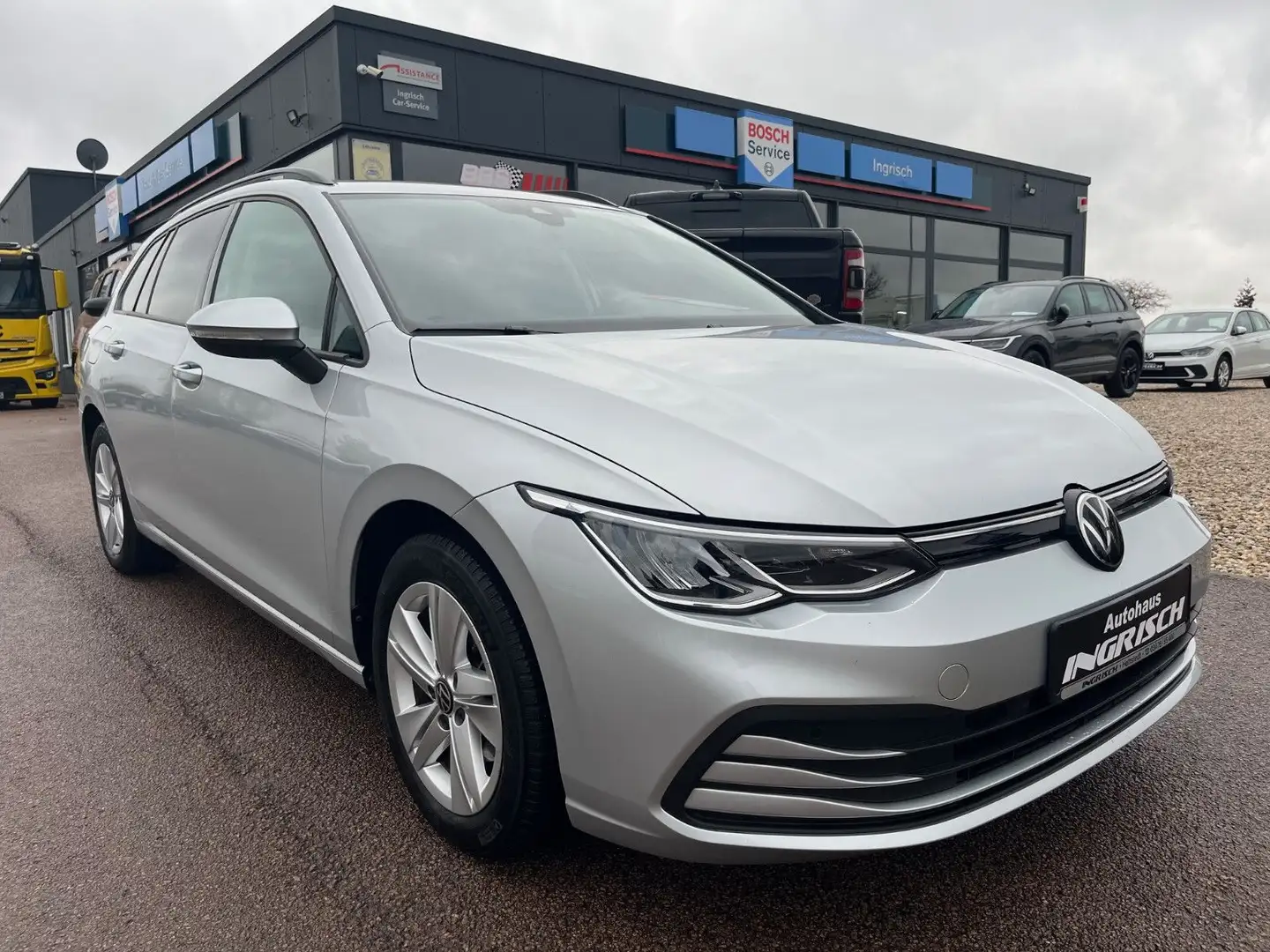 Volkswagen Golf VIII Variant eTSI mit LED+KAMERA+AHK+ACC Zilver - 1