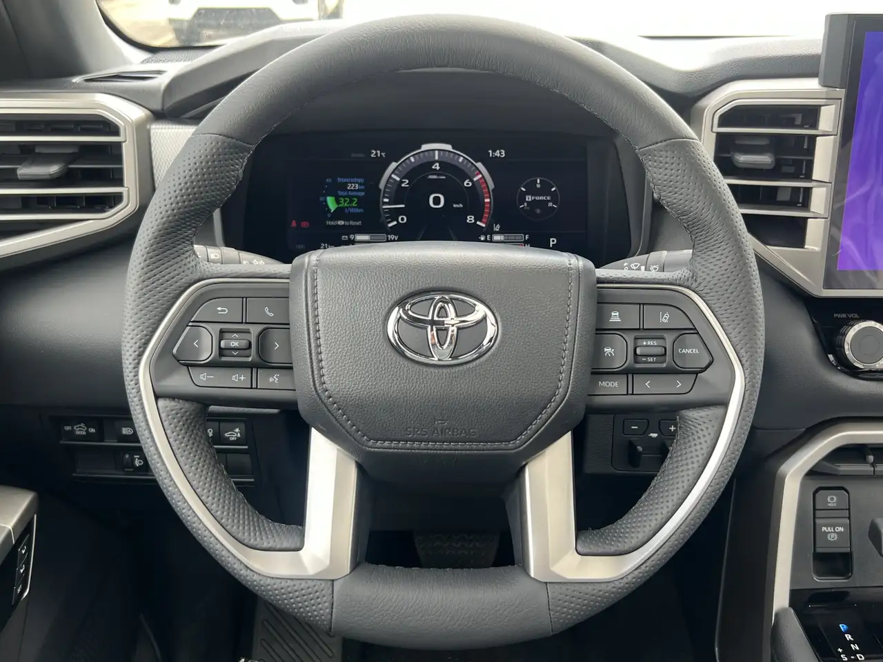 Toyota Tundra снимка Toyota Tundra