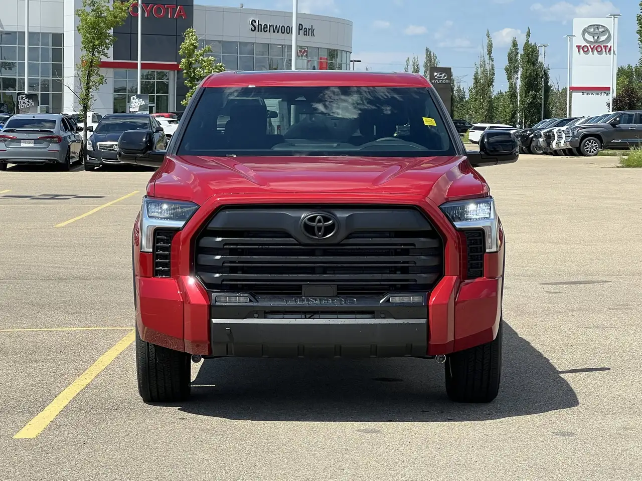 Toyota Tundra снимка Toyota Tundra