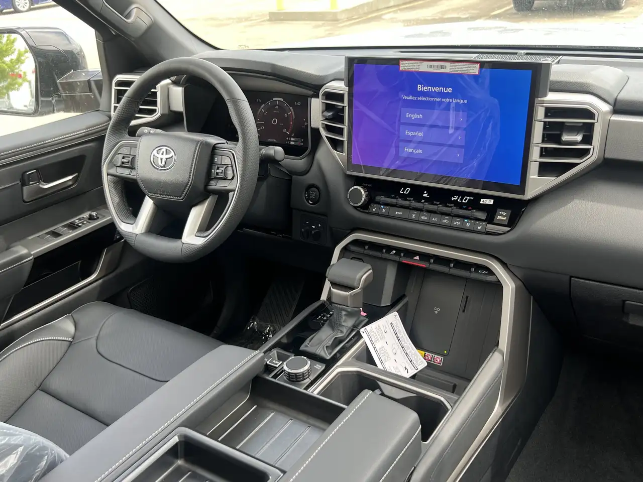 Toyota Tundra снимка Toyota Tundra