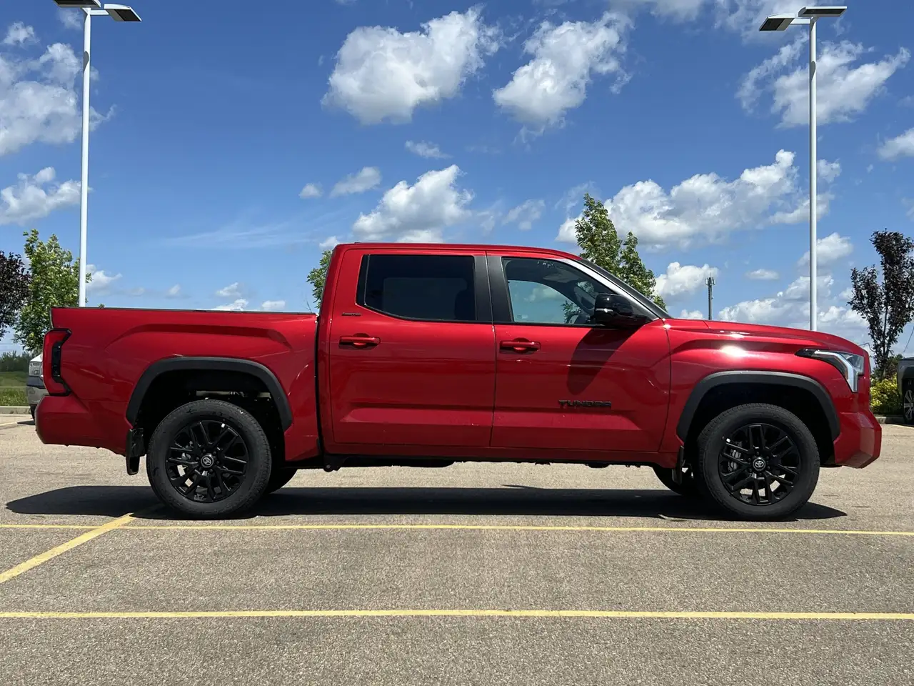Toyota Tundra снимка Toyota Tundra
