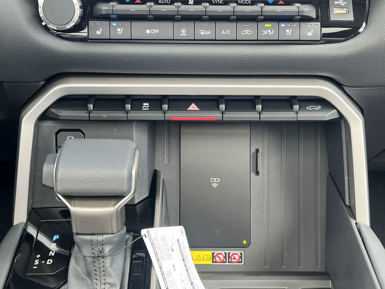 Toyota Tundra снимка Toyota Tundra