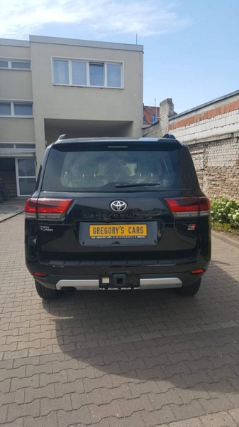 Toyota Land Cruiser 300 GAZOO Racing+SPORT+NEU+415HP+TwinTurbo+7s — photo 5