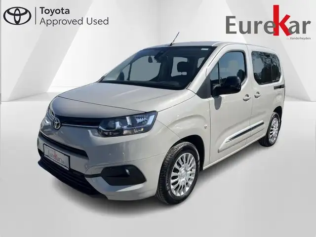Toyota Verso 1.2i Shuttle