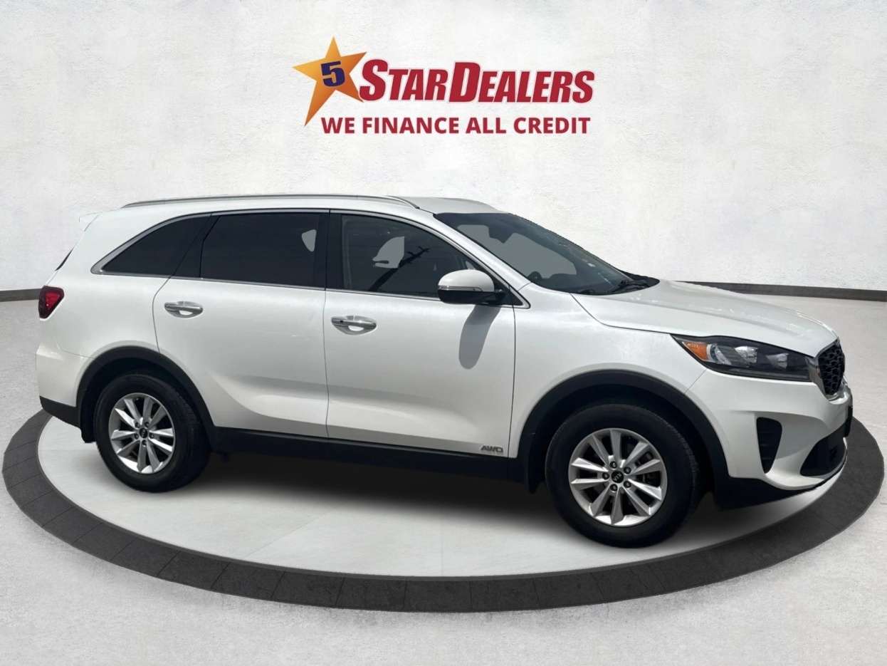 White 2019 Kia Sorento LX AWD SUV / Crossover All-Wheel Drive Automatic