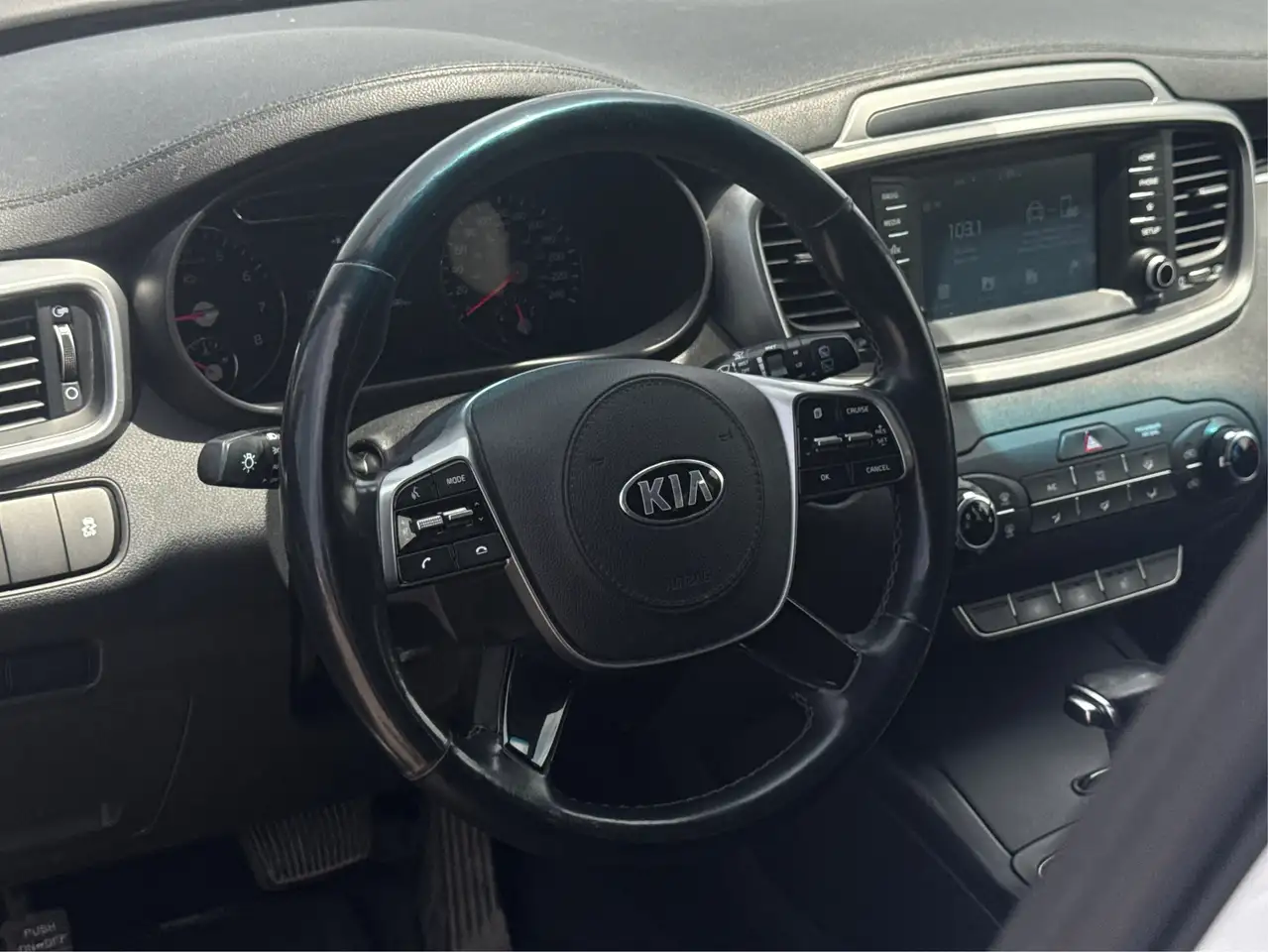 Kia Sorento снимка Kia Sorento