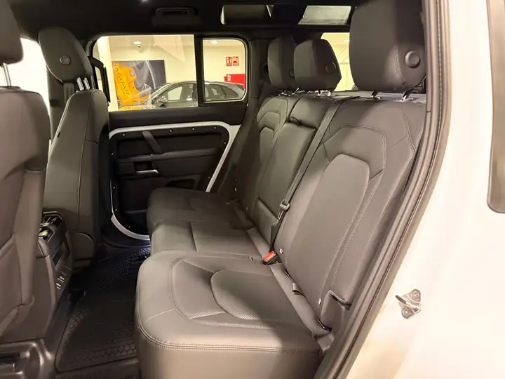 Land Rover Defender 110 2.0 Si4 PHEV AWD Auto S 2025, foto 22