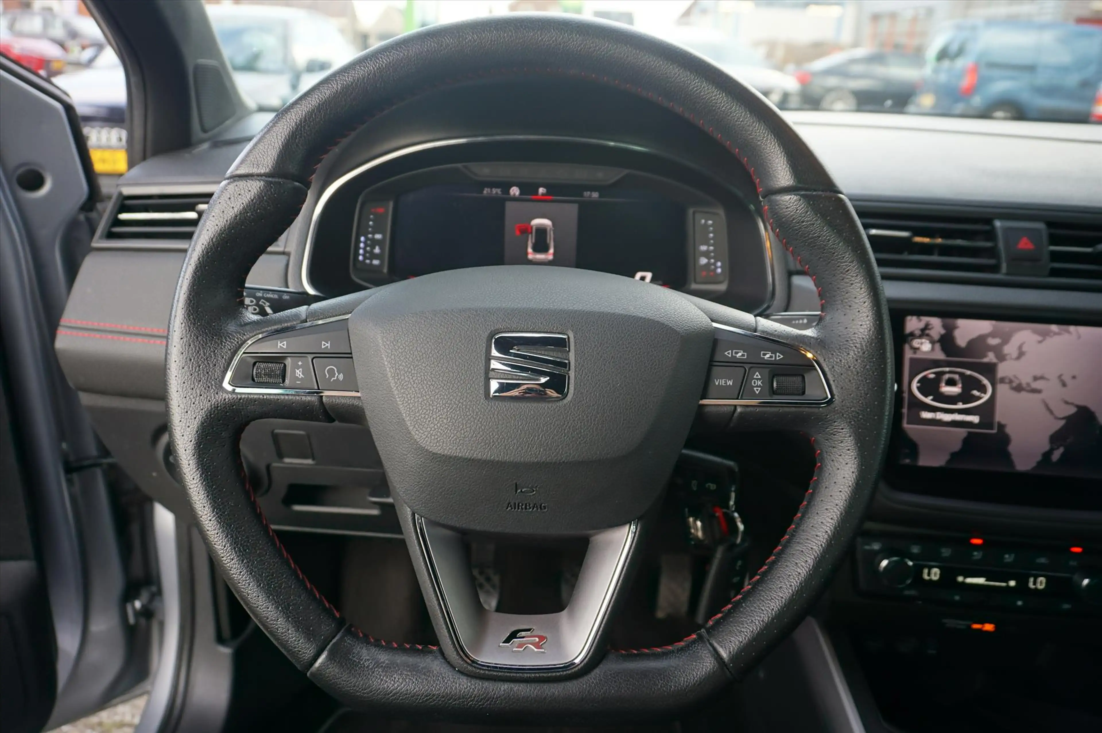 SEAT Arona 1.0 TSI FR uitvoering / Virtual Cockpit / Cruise / — photo 11