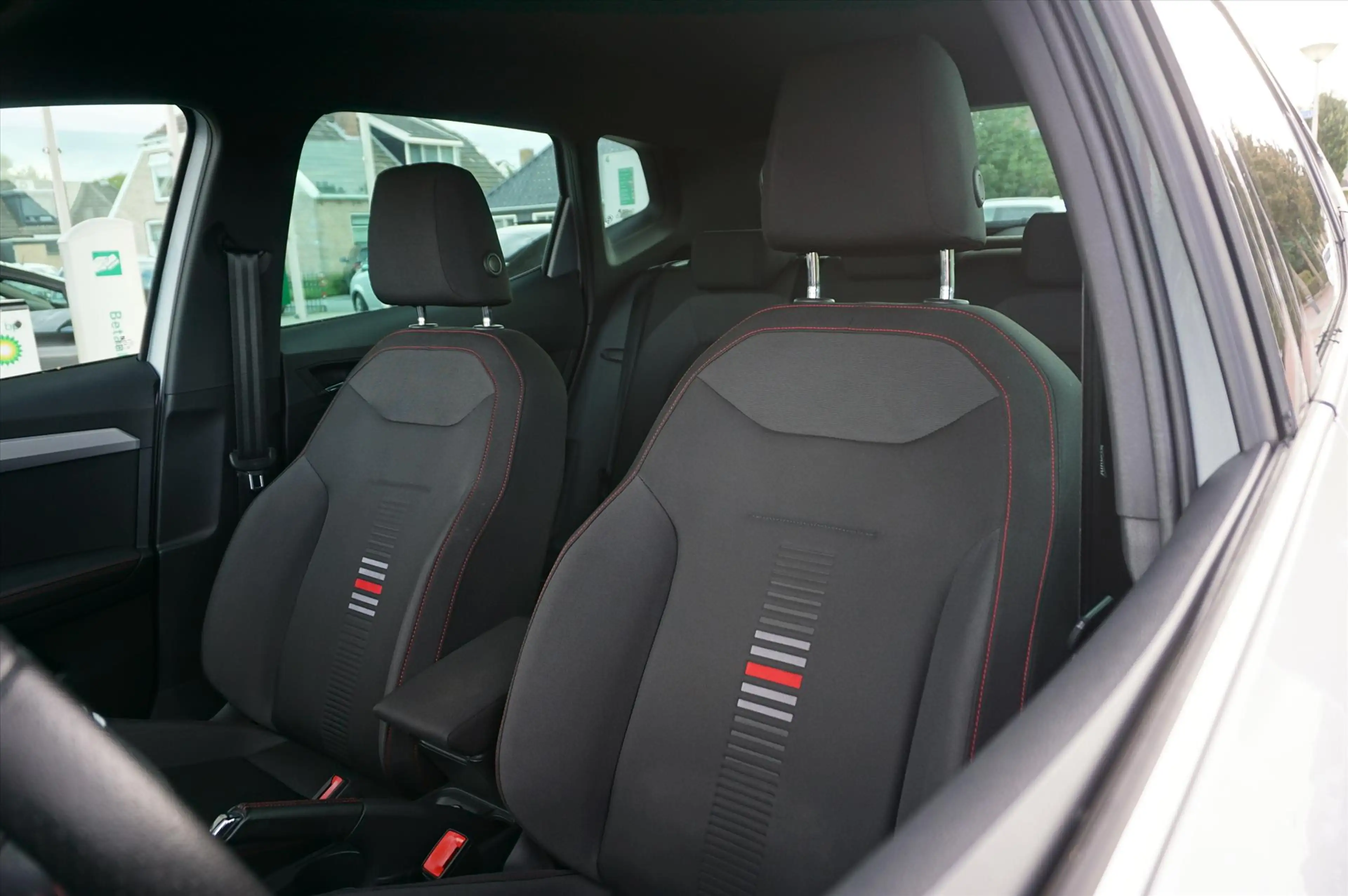 SEAT Arona 1.0 TSI FR uitvoering / Virtual Cockpit / Cruise / — photo 12