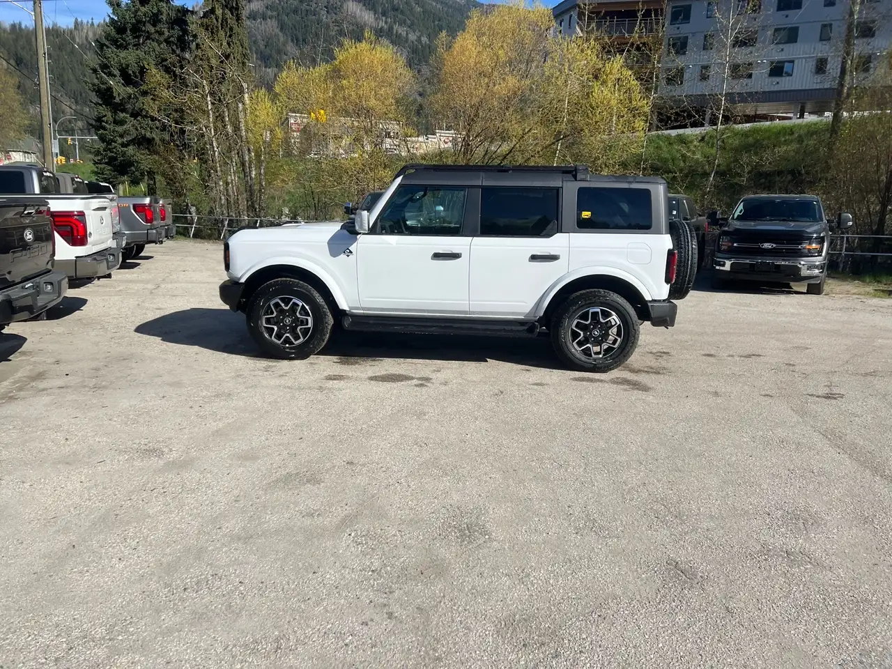 Ford Bronco снимка Ford Bronco