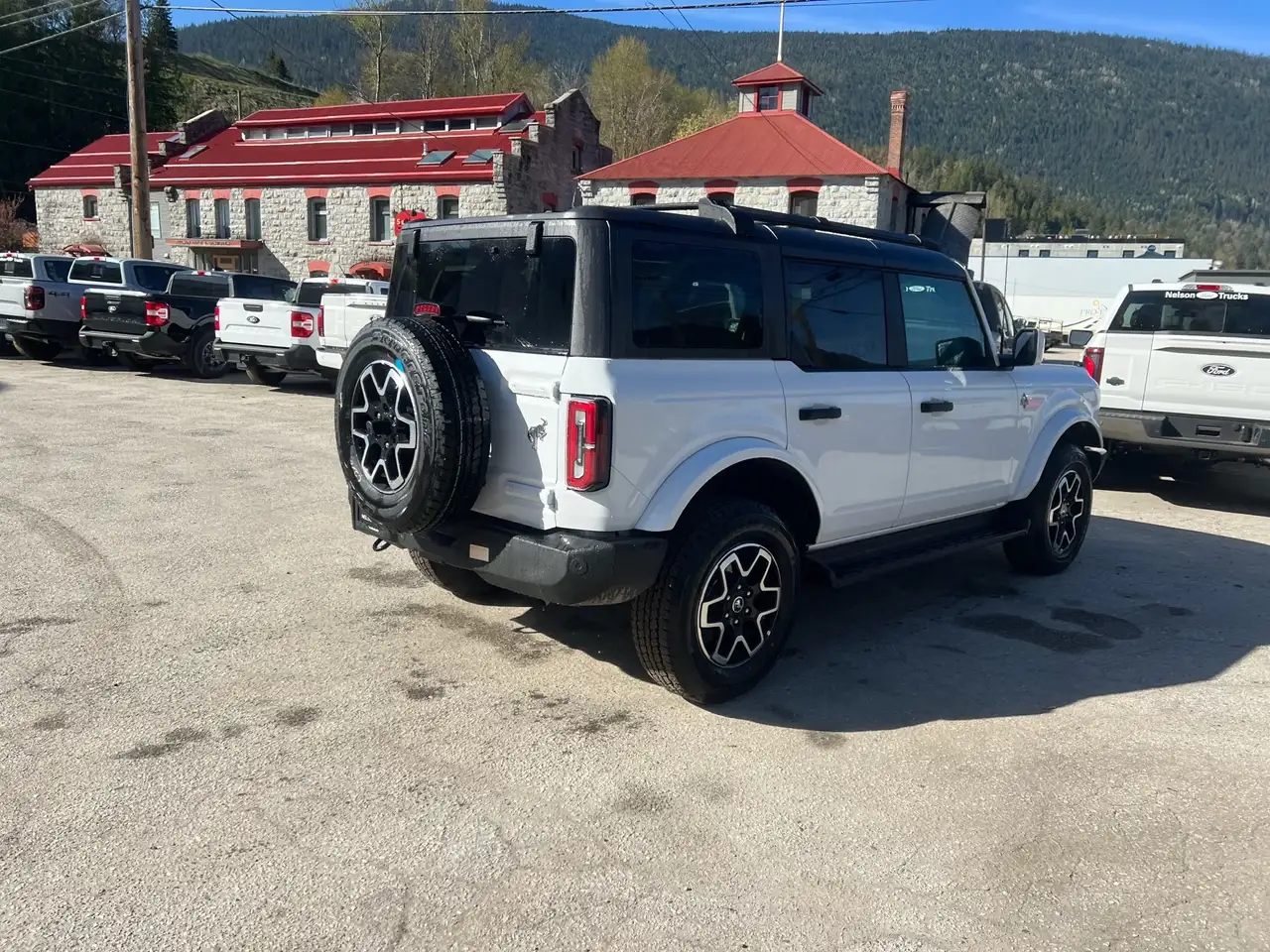 Ford Bronco снимка Ford Bronco