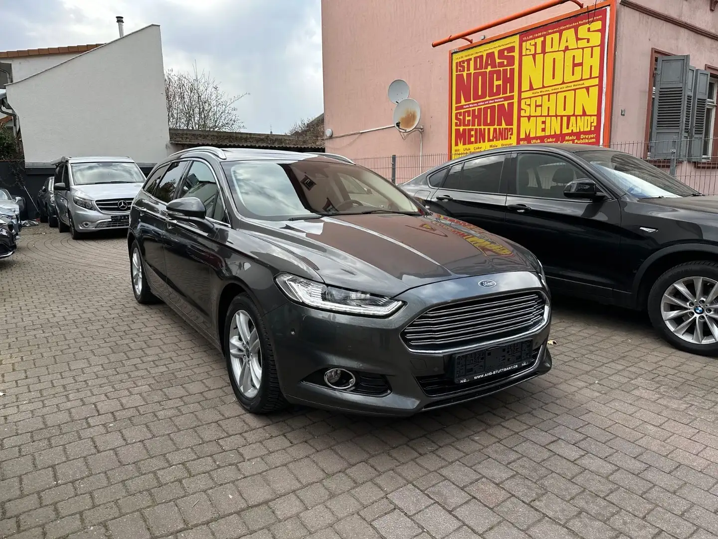 Ford Mondeo Turnier Titanium Panorama/Leder/LED Grau - 1