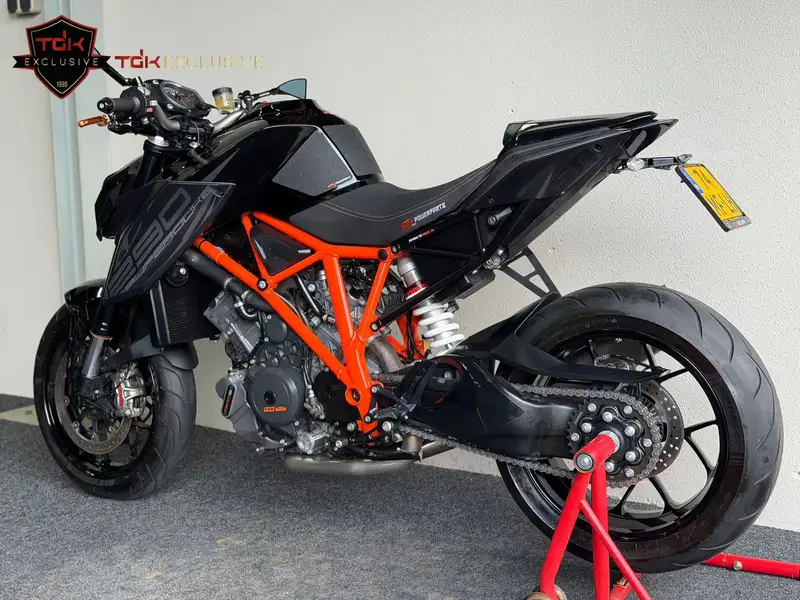 KTM 1290 Super Duke R - foto 4