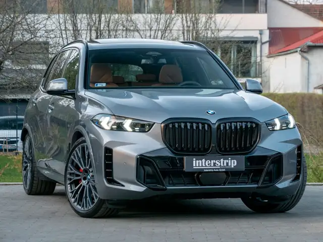 BMW X5 view 3