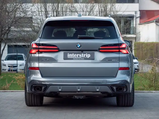 BMW X5 view 5