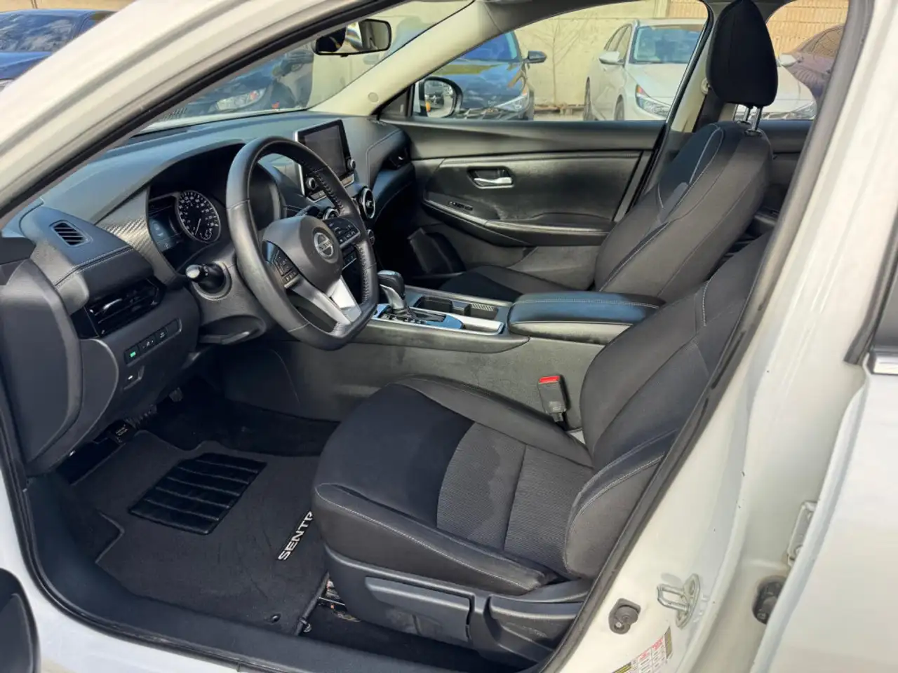 Nissan Sentra снимка Nissan Sentra