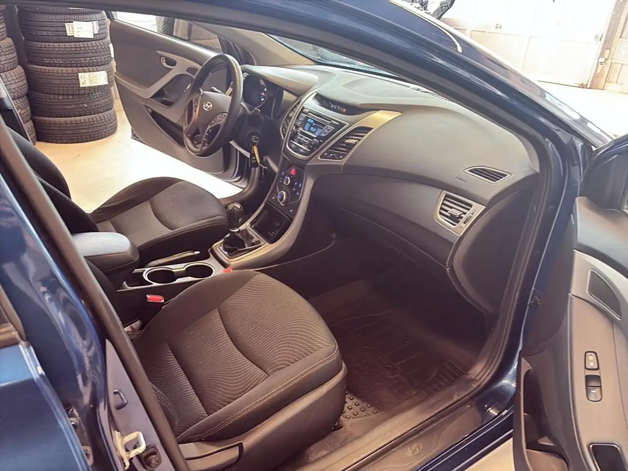 Hyundai ELANTRA снимка Hyundai ELANTRA