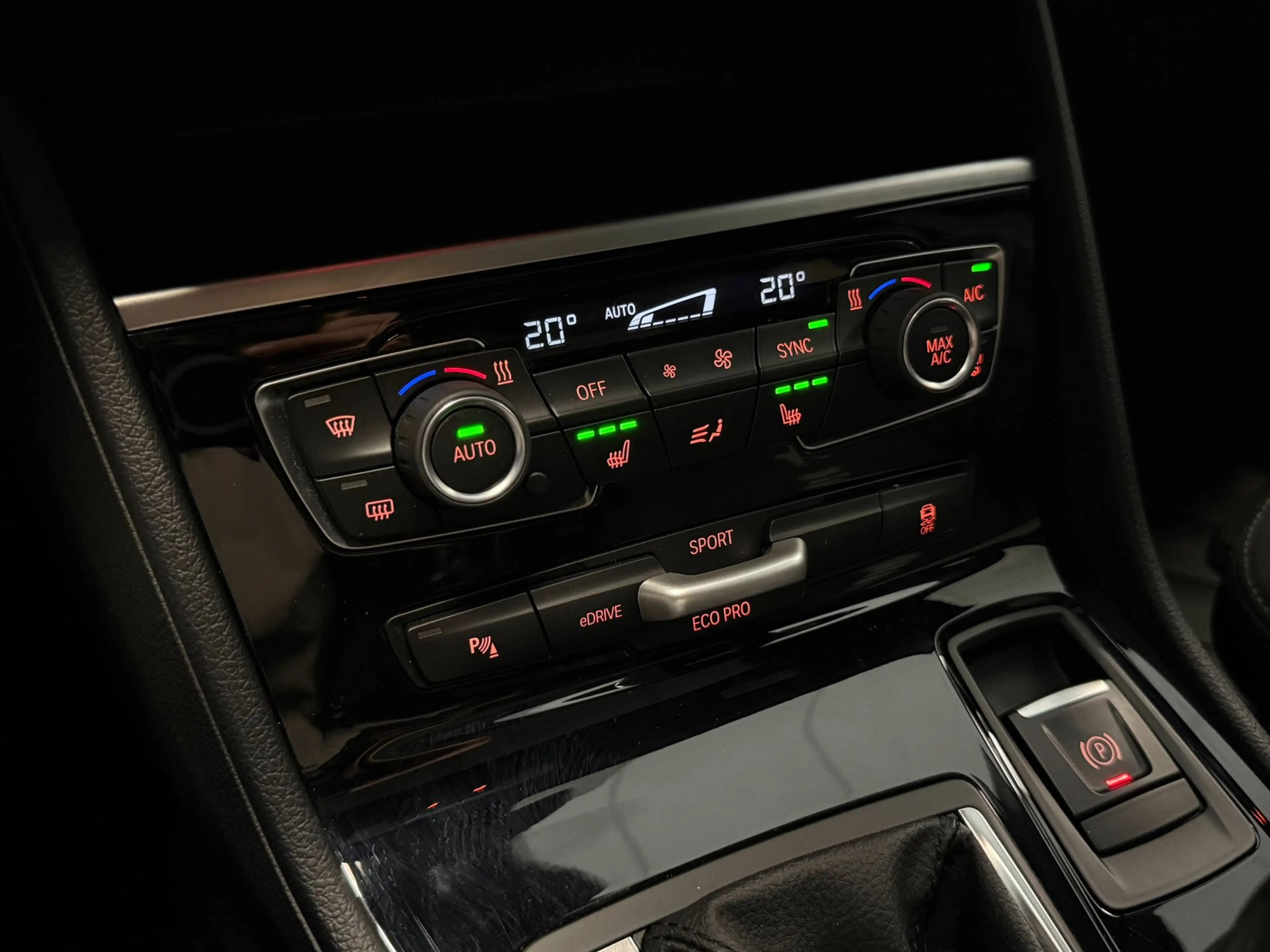 BMW 225 2-serie Active Tourer 225xe iPerformance High Exec — photo 16