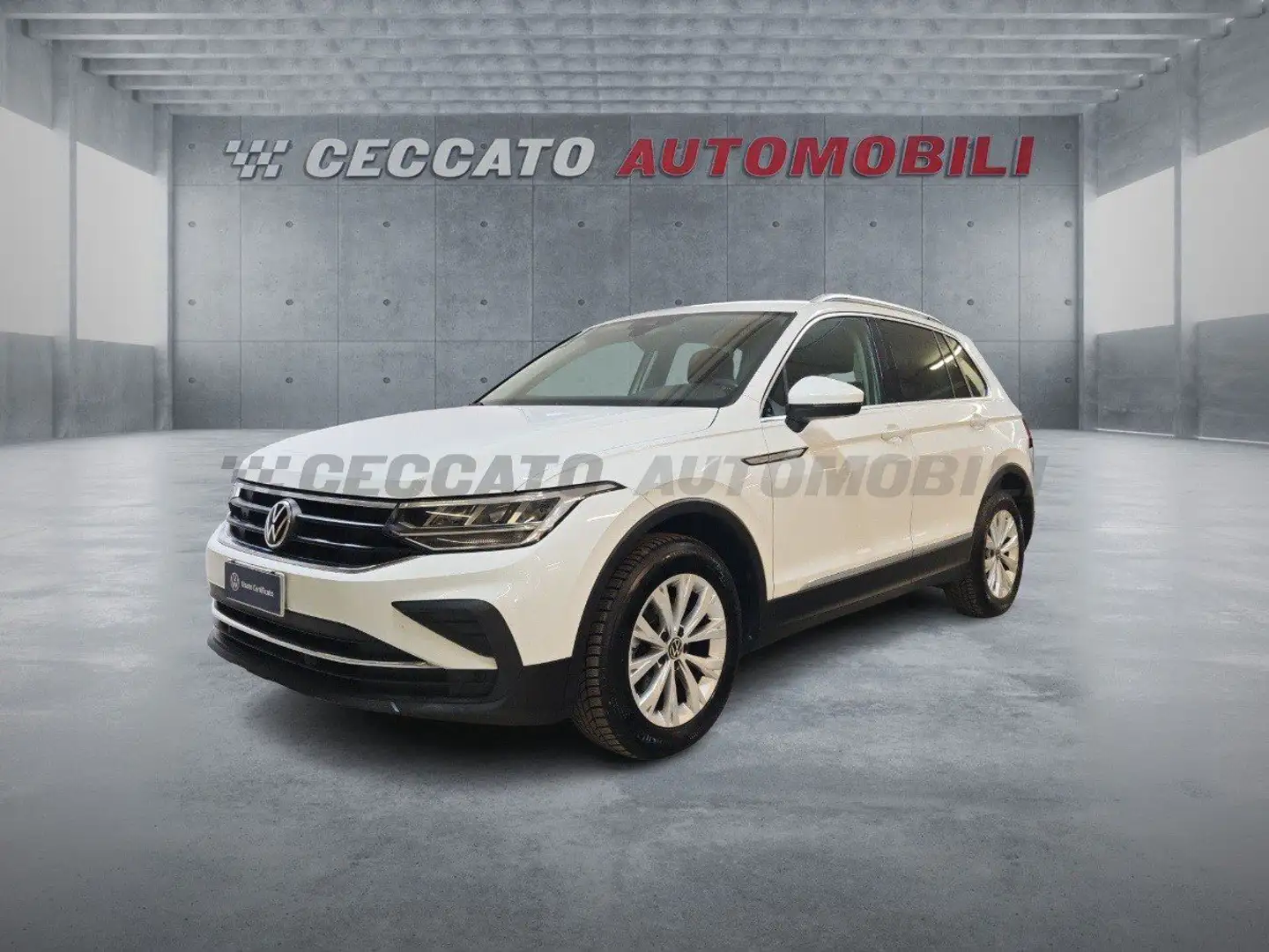 Volkswagen Tiguan II 2021 2.0 tdi Life 150cv dsg Blanc - 1