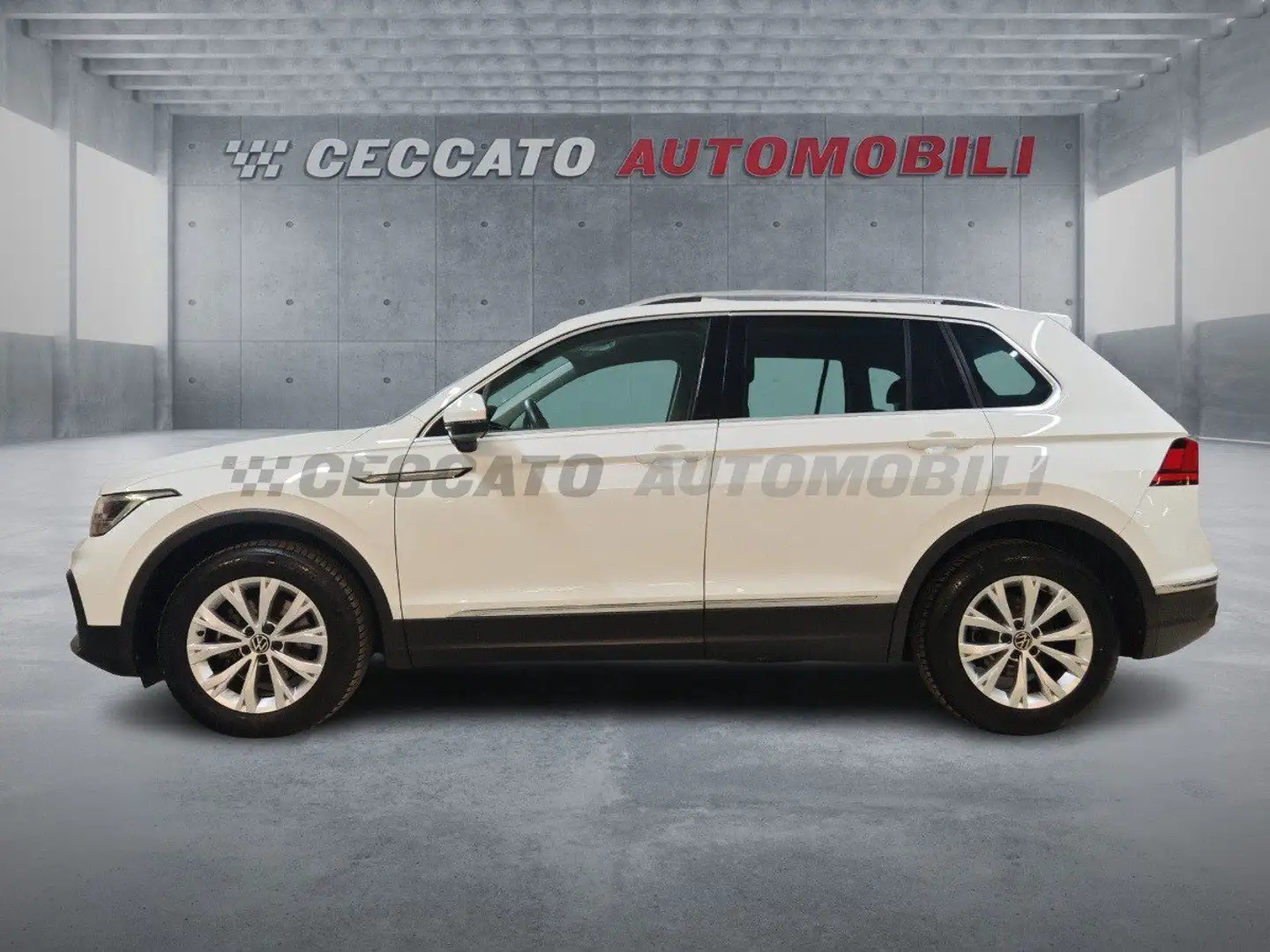 Volkswagen Tiguan II 2021 2.0 tdi Life 150cv dsg Blanc - 2