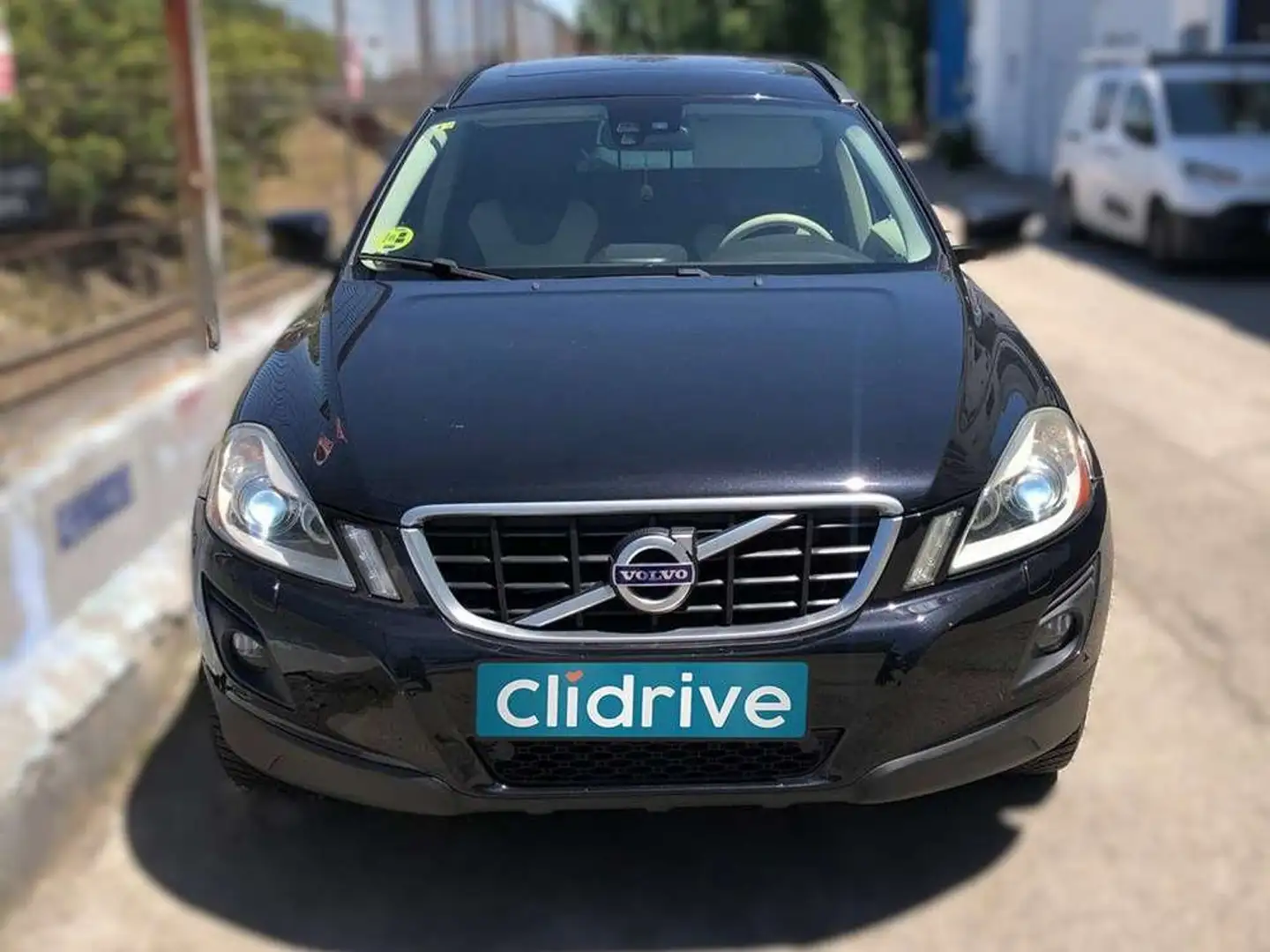 Volvo XC60 B4 Momentum AWD Aut. Negro - 2