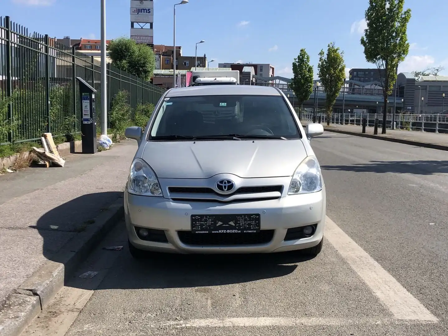 Toyota Corolla Verso 1.8i VVT-i 16v Linea Sol 7 PLACES Grey - 2