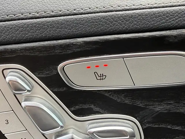 Mercedes-Benz C-Class view 9