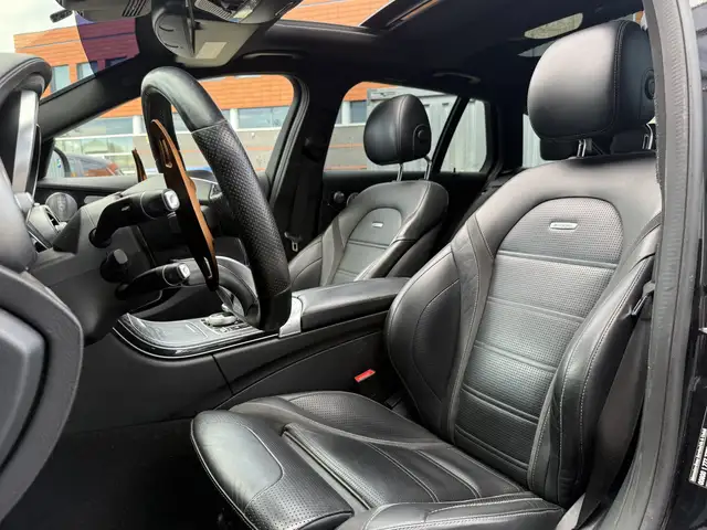 Mercedes-Benz C-Class view 5