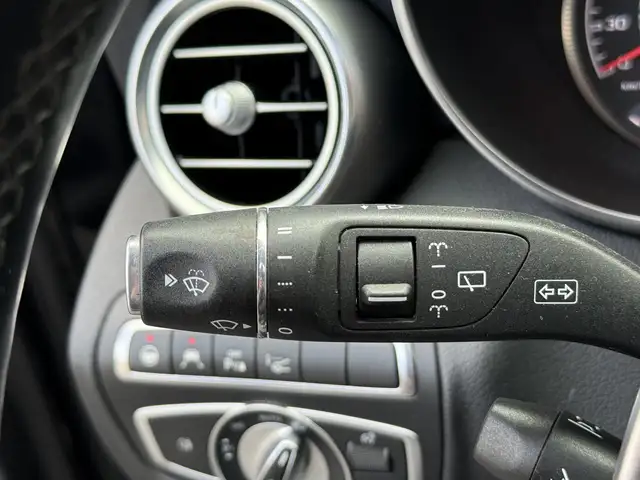 Mercedes-Benz C-Class view 14