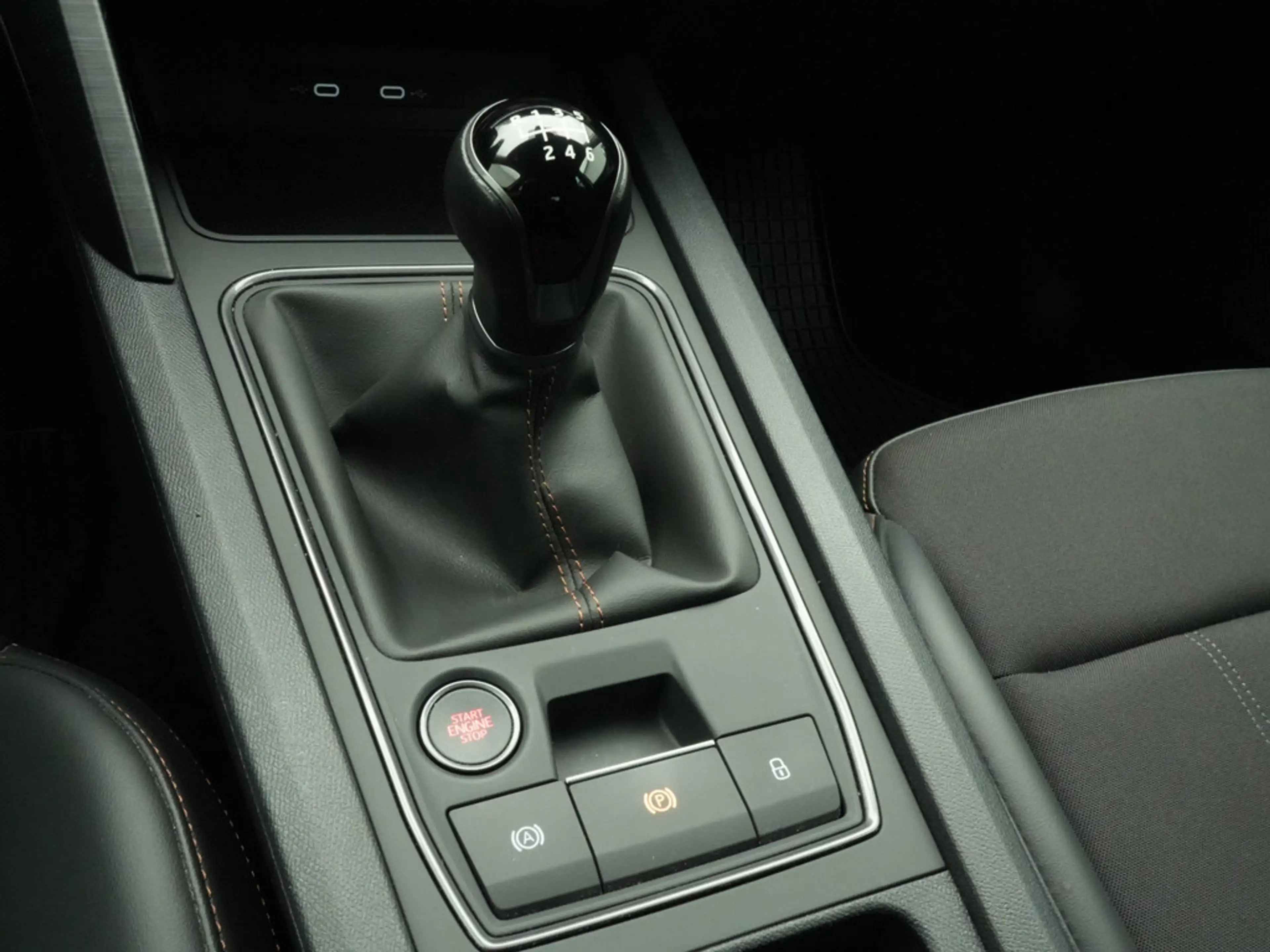 CUPRA Formentor NAVI VIRT ACC LEDER SHZ CARPLAY LED — photo 14