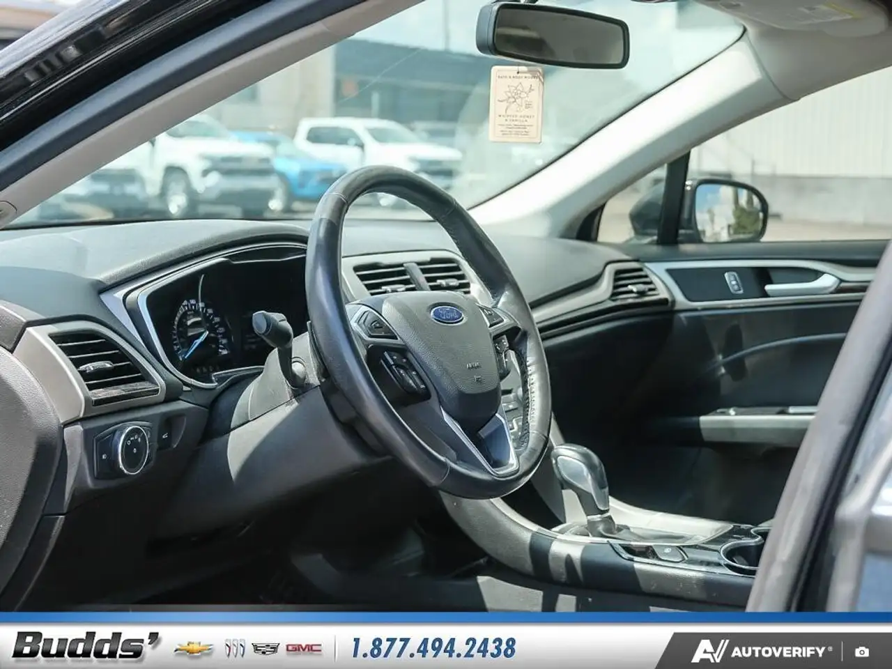 Ford Fusion снимка Ford Fusion