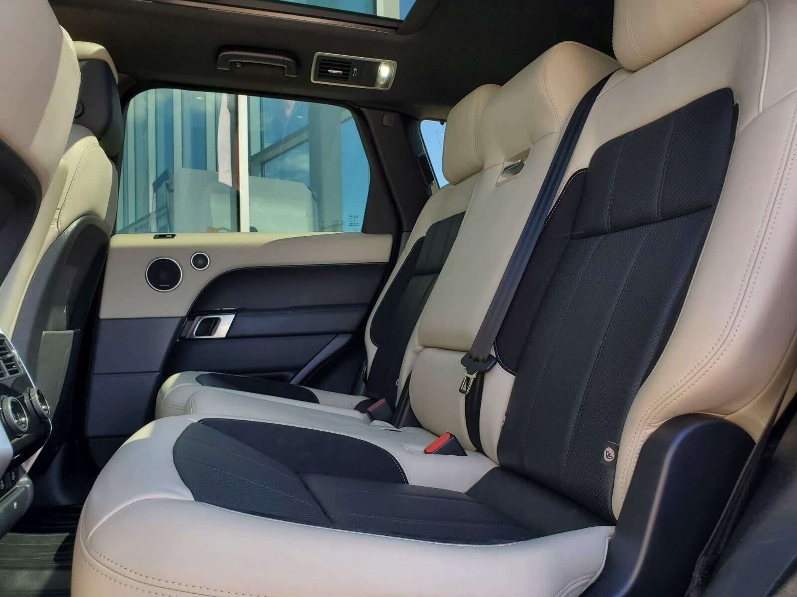 2022 Land Rover Range Rover Sport HST, LEATHER, PANO-ROOF, HEATED SEATS thumb 18
