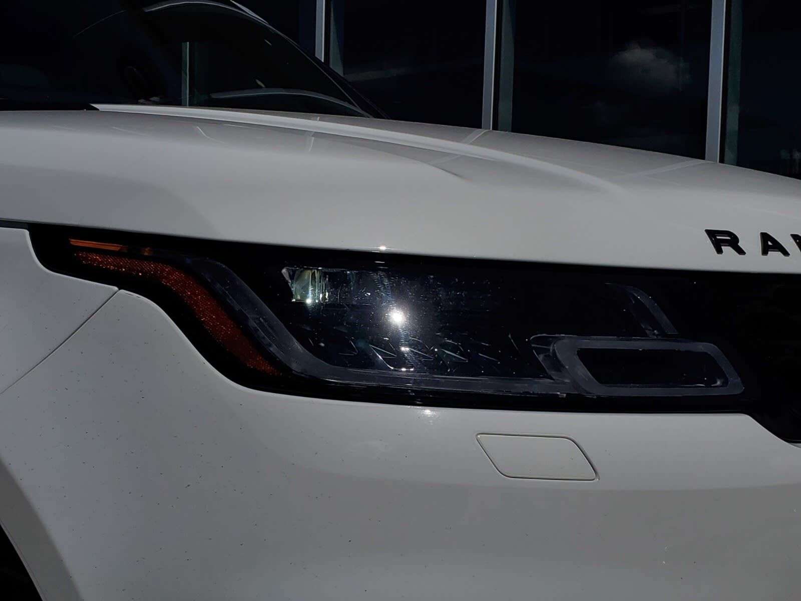 2022 Land Rover Range Rover Sport HST, LEATHER, PANO-ROOF, HEATED SEATS alt 3